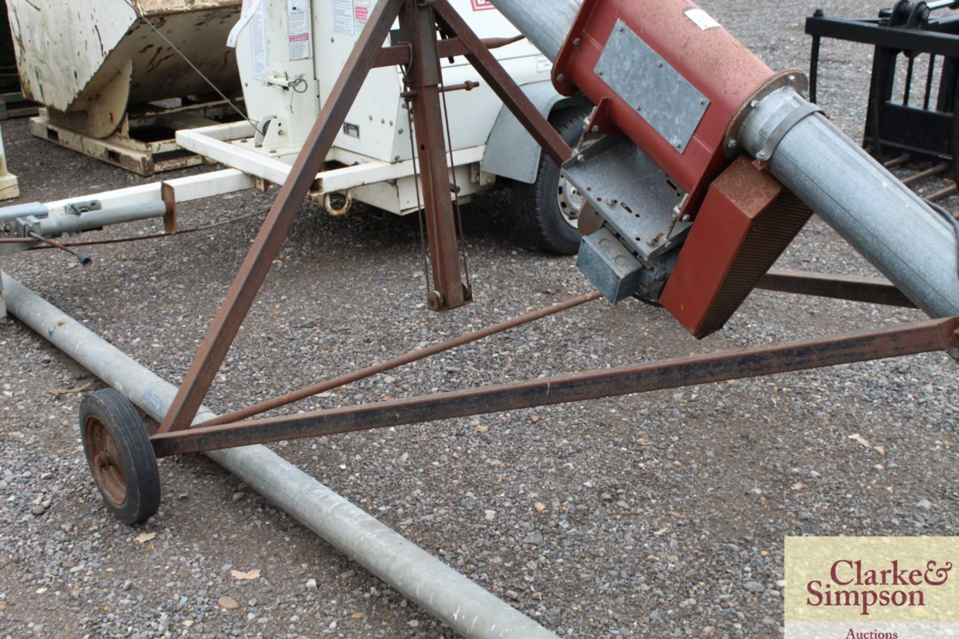 4in 15ft auger and 6in auger on tripod. - Image 4 of 13