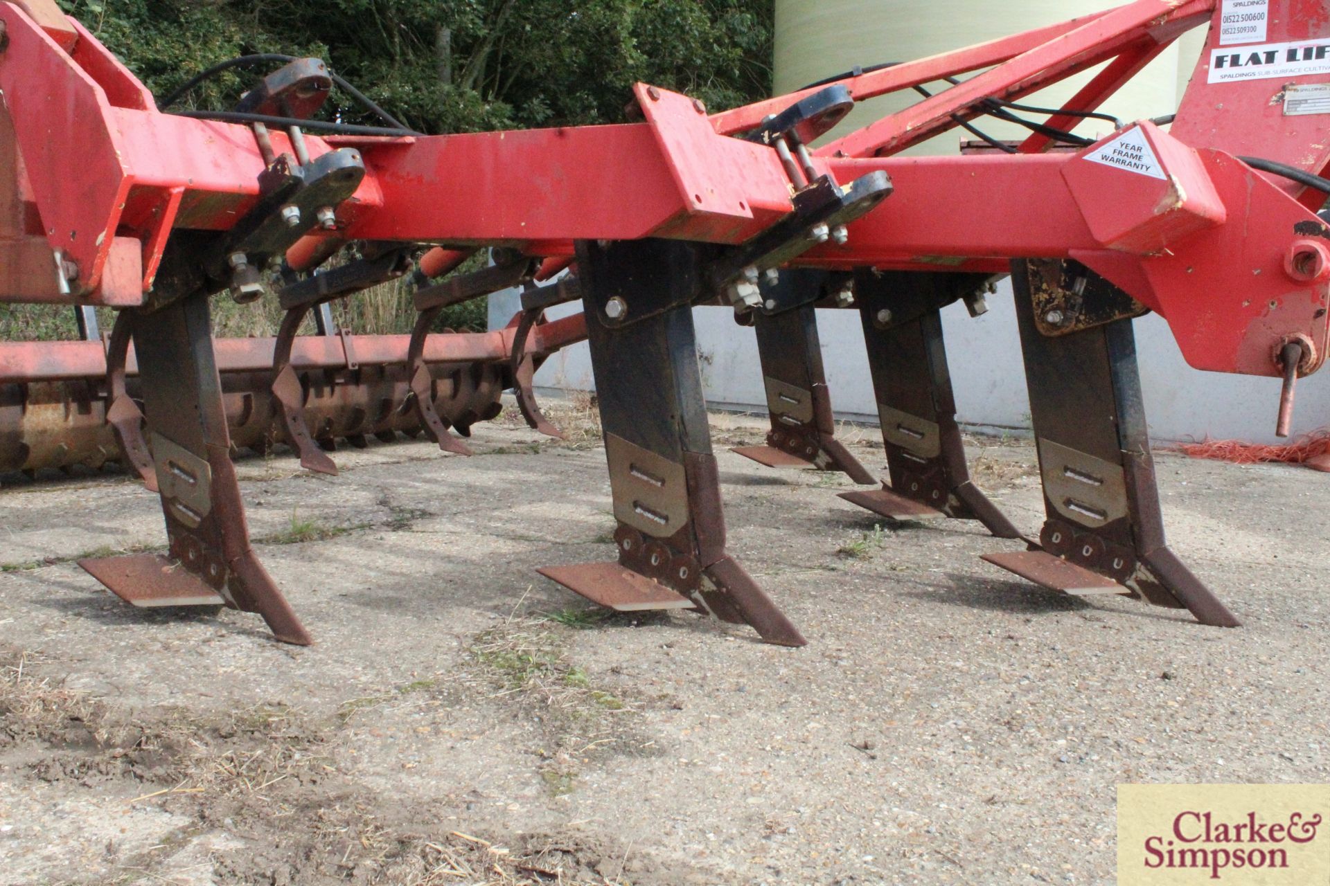 Spaldings Flat Lift FL5 five leg subsoiler. With swivel legs, six sprung loaded winged tines and - Image 16 of 17
