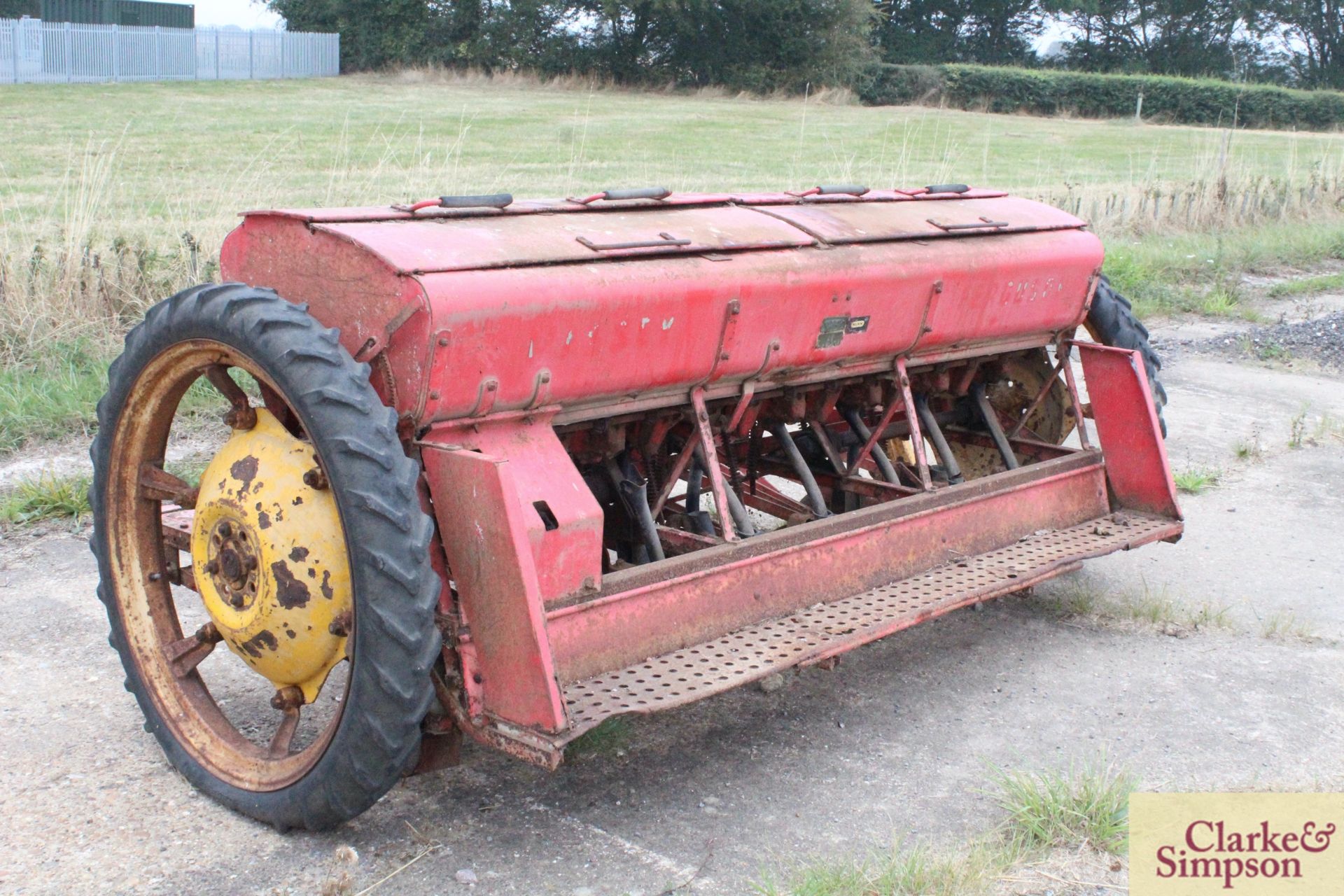 Massey Ferguson 29 3m trailed dill. With disc coulters. - Image 4 of 17
