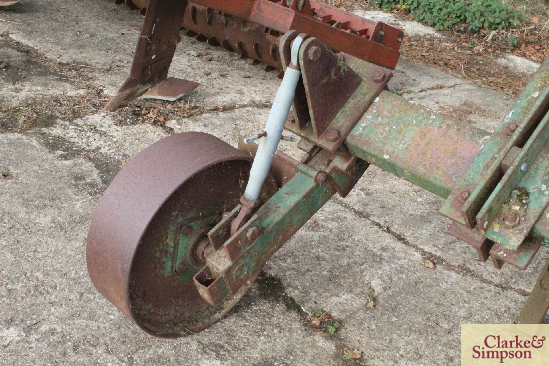 Cousins two leg subsoiler. With heavy duty depth wheels. - Image 6 of 10