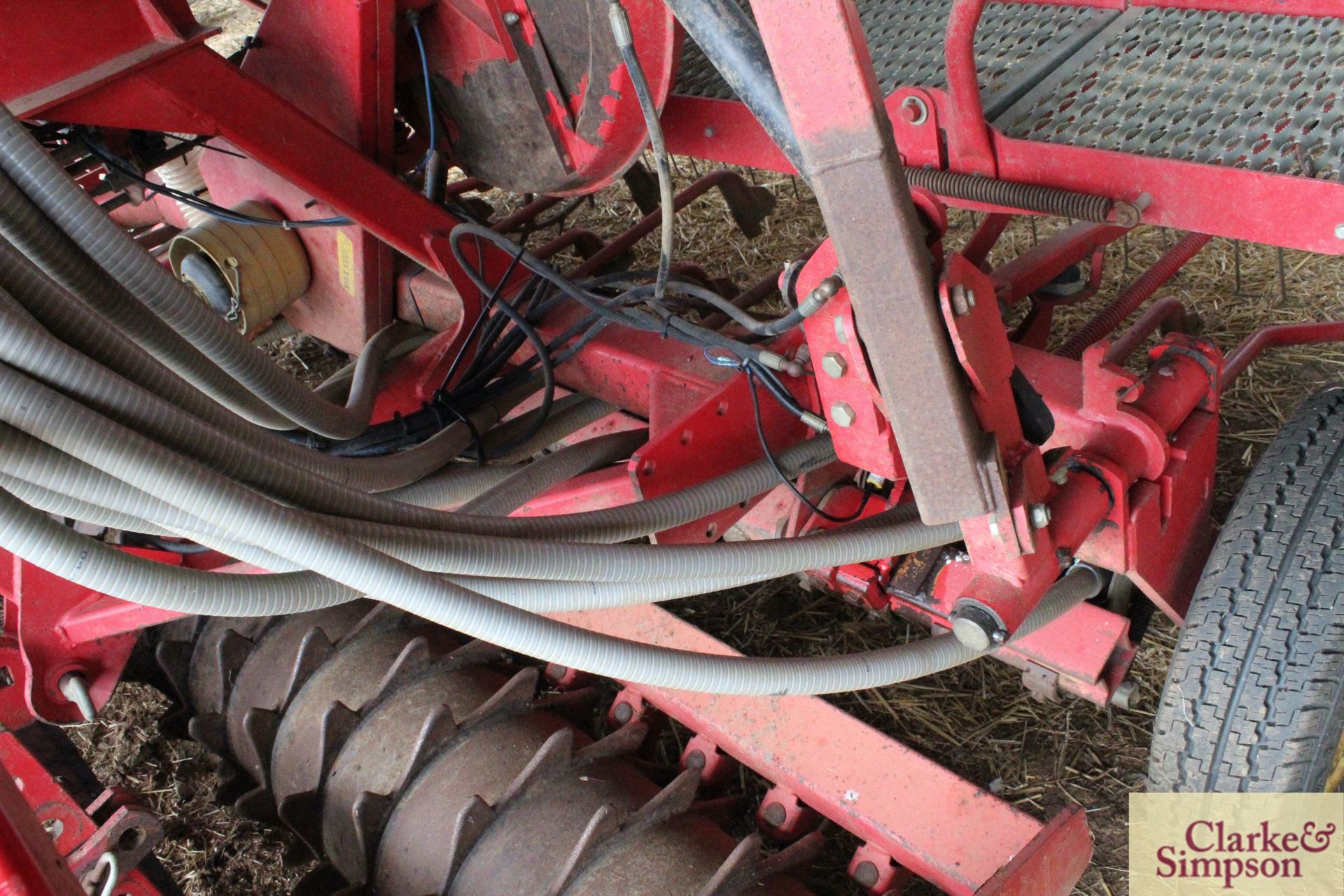 Lely/ Tulip Rotarra 3m power harrow. Serial number/ year to follow. With packer. Piggy backed with - Image 14 of 31