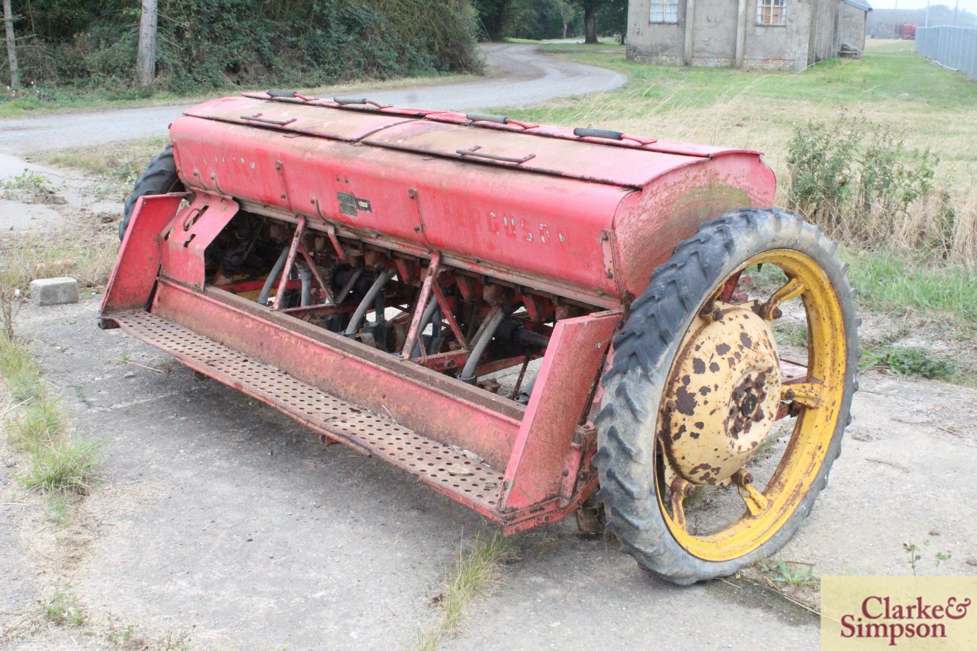 Massey Ferguson 29 3m trailed dill. With disc coulters. - Image 3 of 17