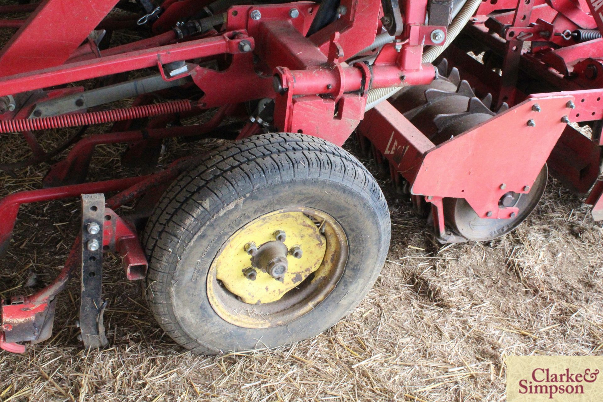 Lely/ Tulip Rotarra 3m power harrow. Serial number/ year to follow. With packer. Piggy backed with - Image 23 of 31