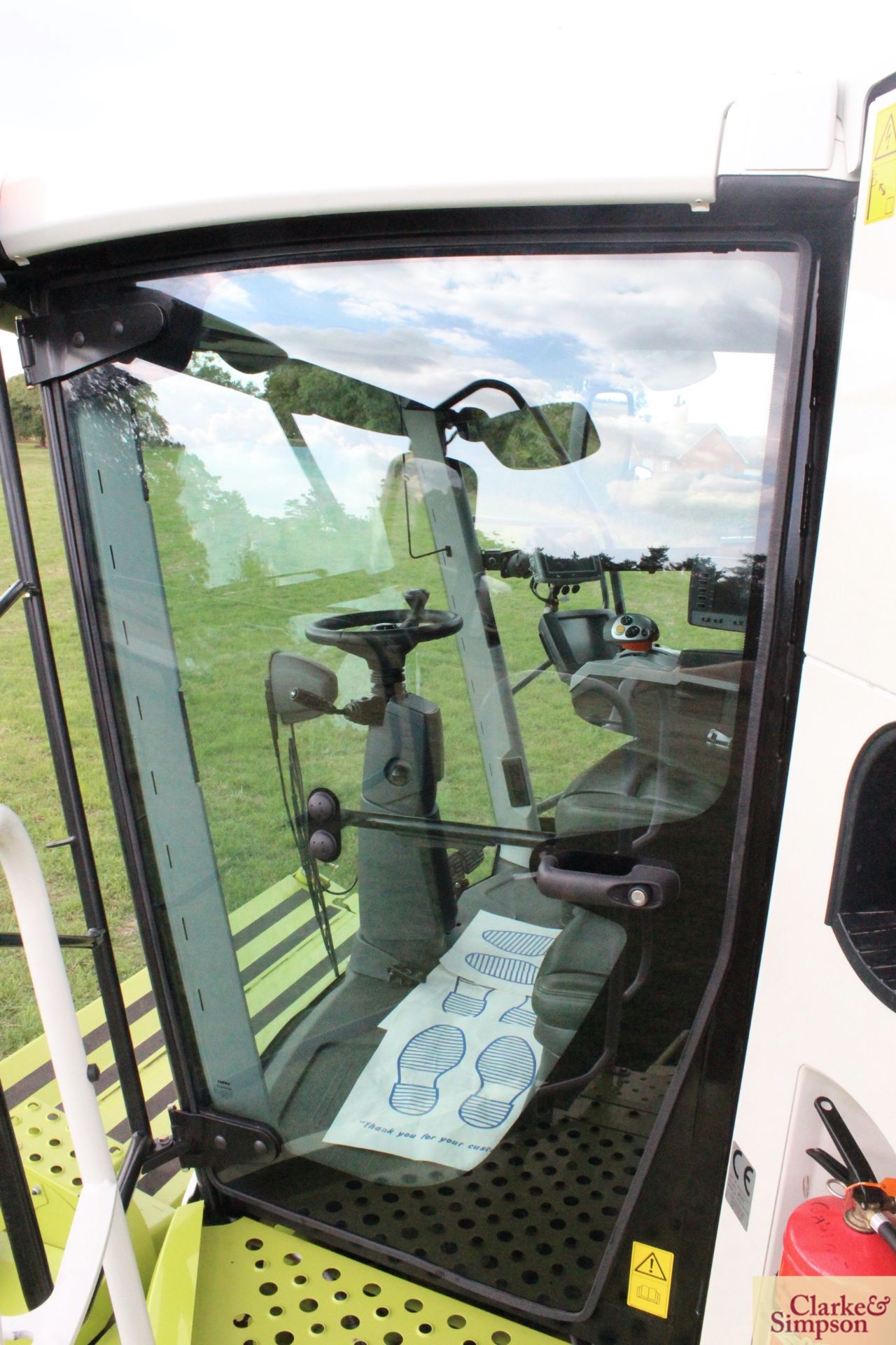 **UPDATED HOURS** Claas Lexion 770 Terra-Trac APS Hybrid combine. Registration AY17 CUK. Date of - Image 75 of 186