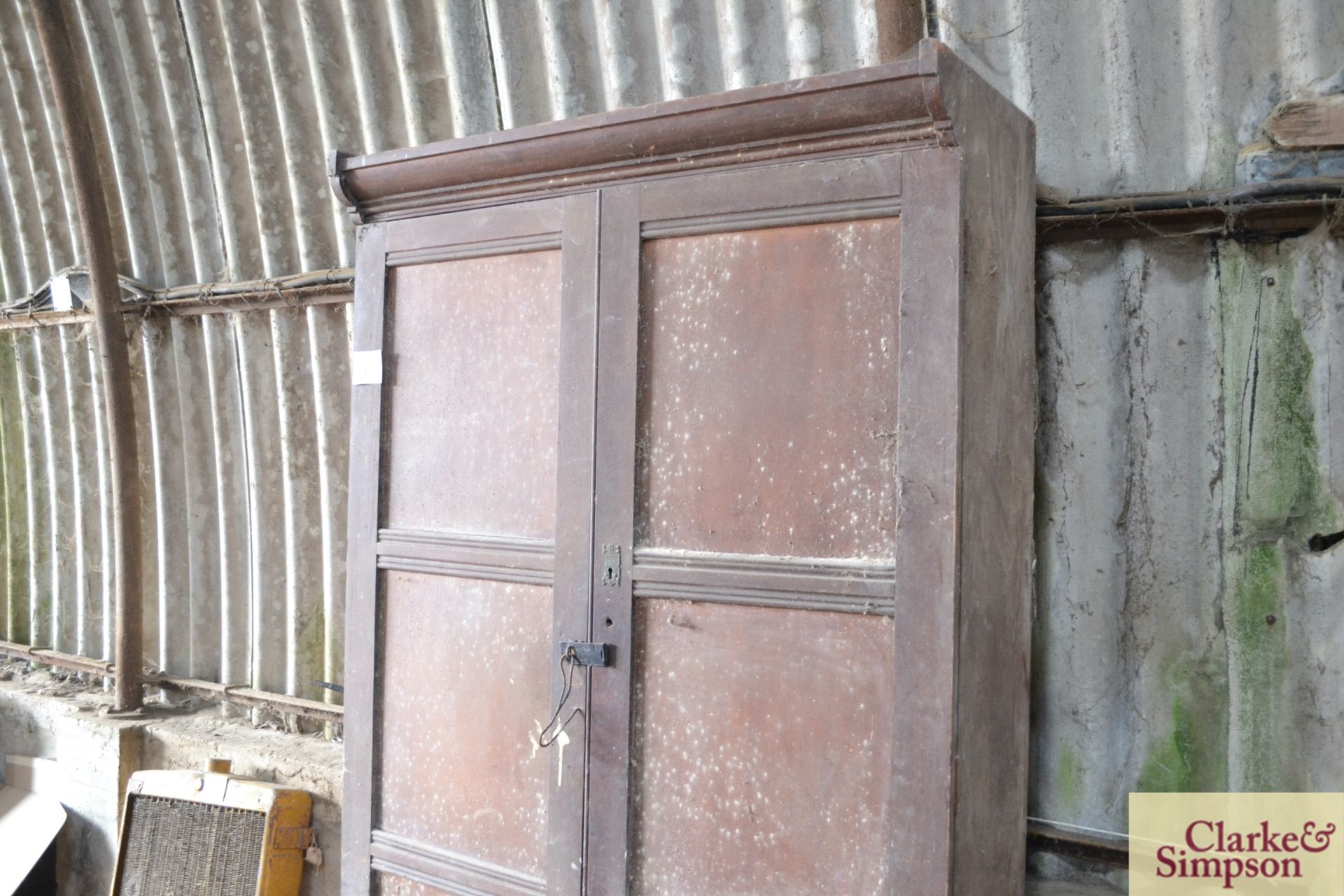 Wooden storage unit. - Image 3 of 3