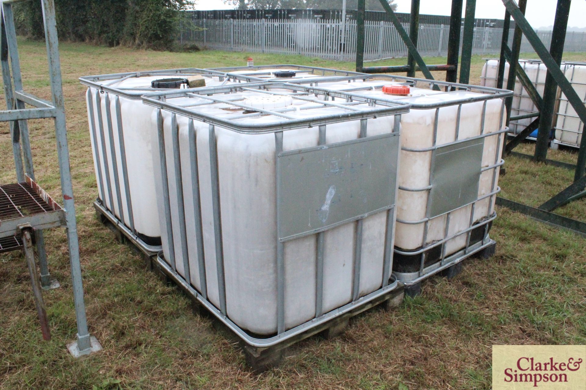 4x IBCs. - Image 4 of 4