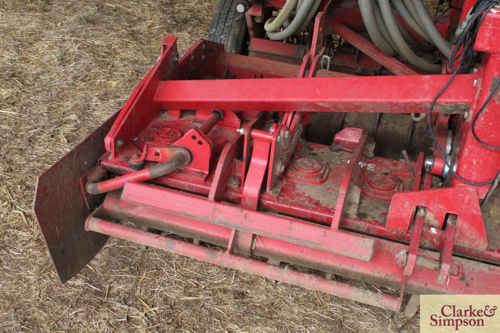 Lely/ Tulip Rotarra 3m power harrow. Serial number/ year to follow. With packer. Piggy backed with - Image 6 of 31