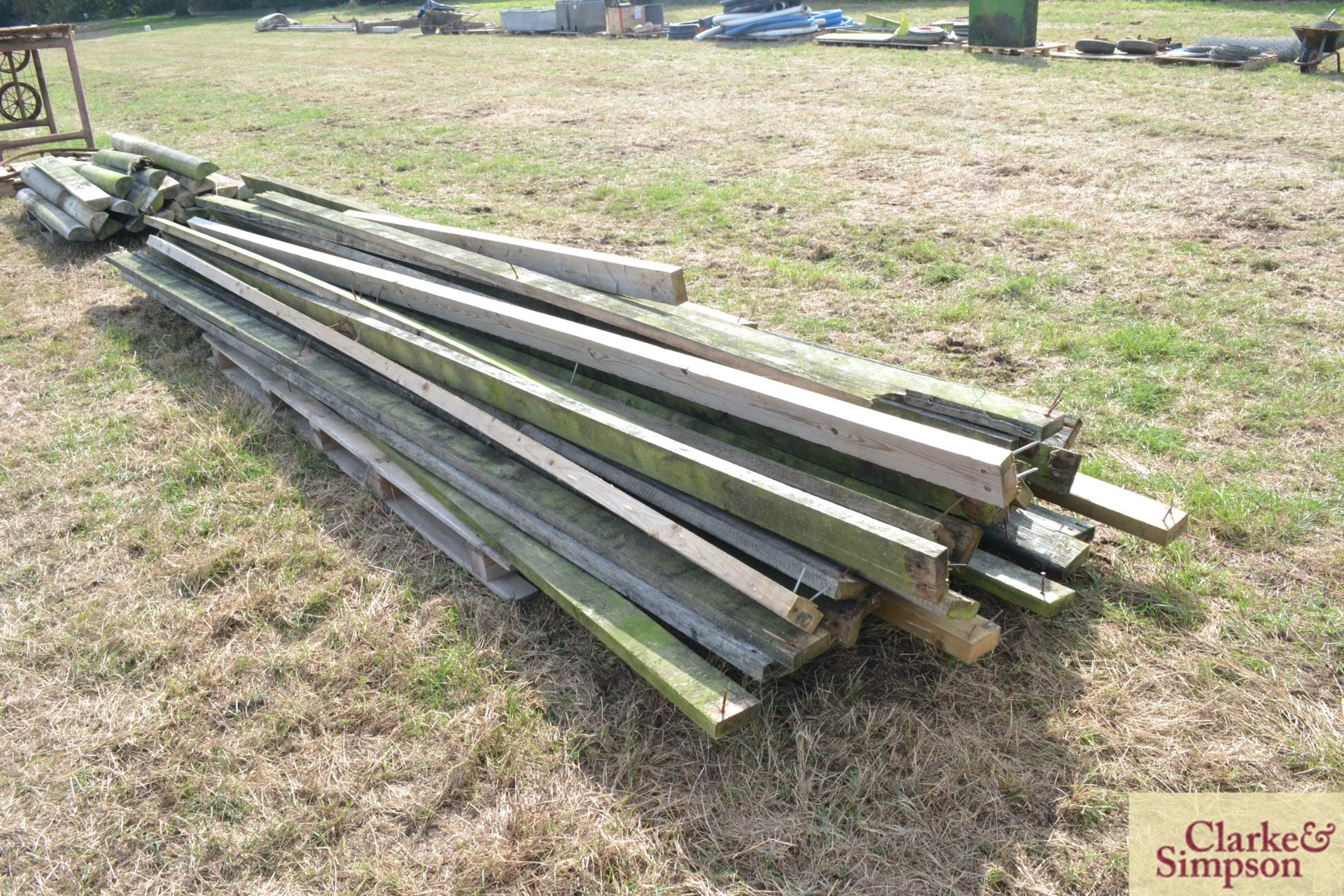 Quantity of reclaimed fencing rails. - Image 3 of 4