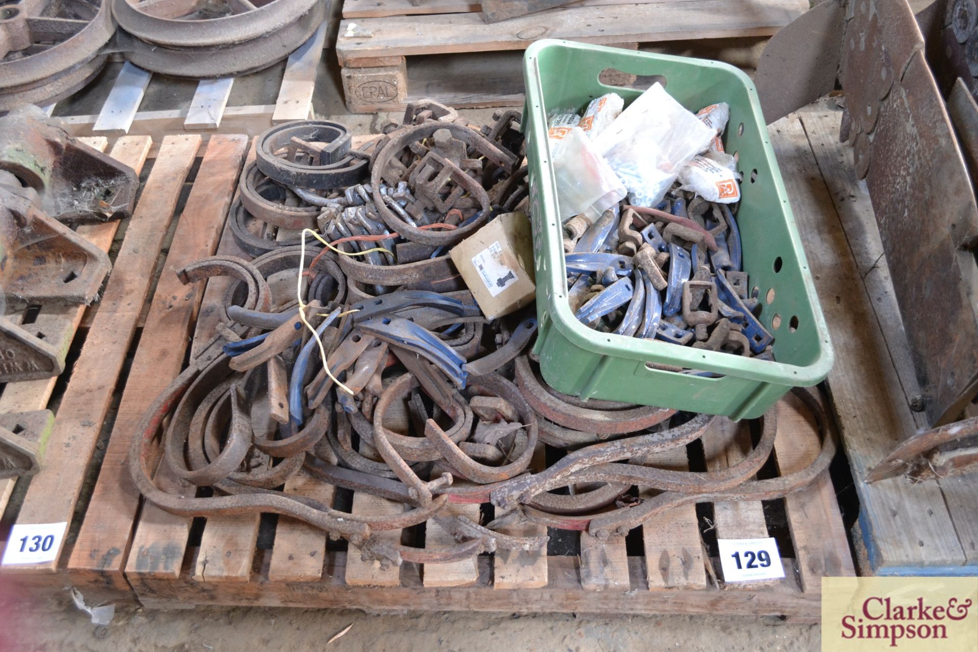 Quantity of Marsk-Stig spring tine legs, points, clamps etc.