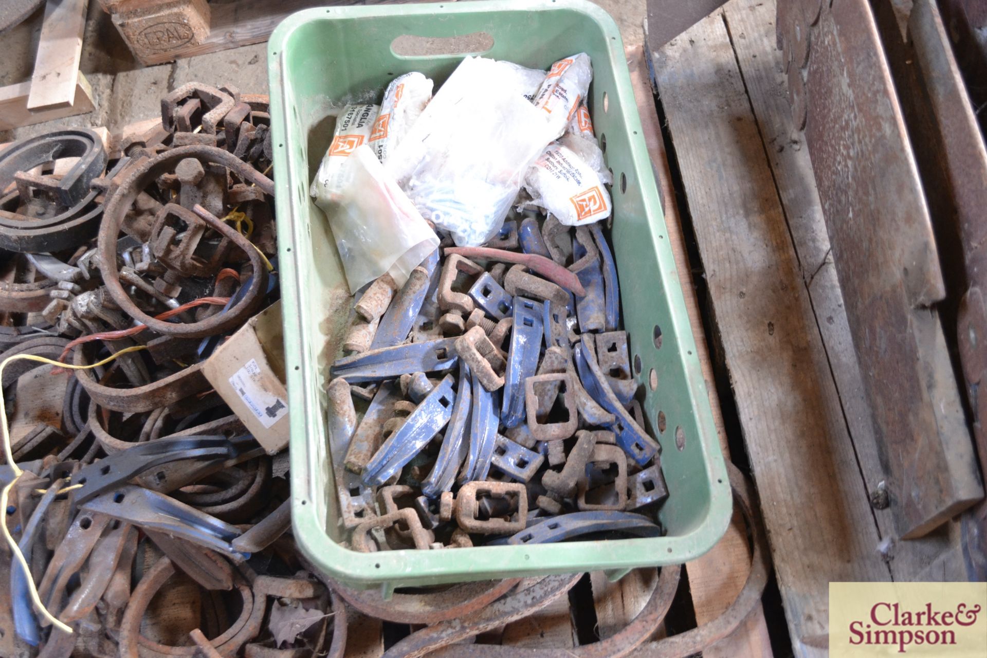 Quantity of Marsk-Stig spring tine legs, points, clamps etc. - Image 3 of 3