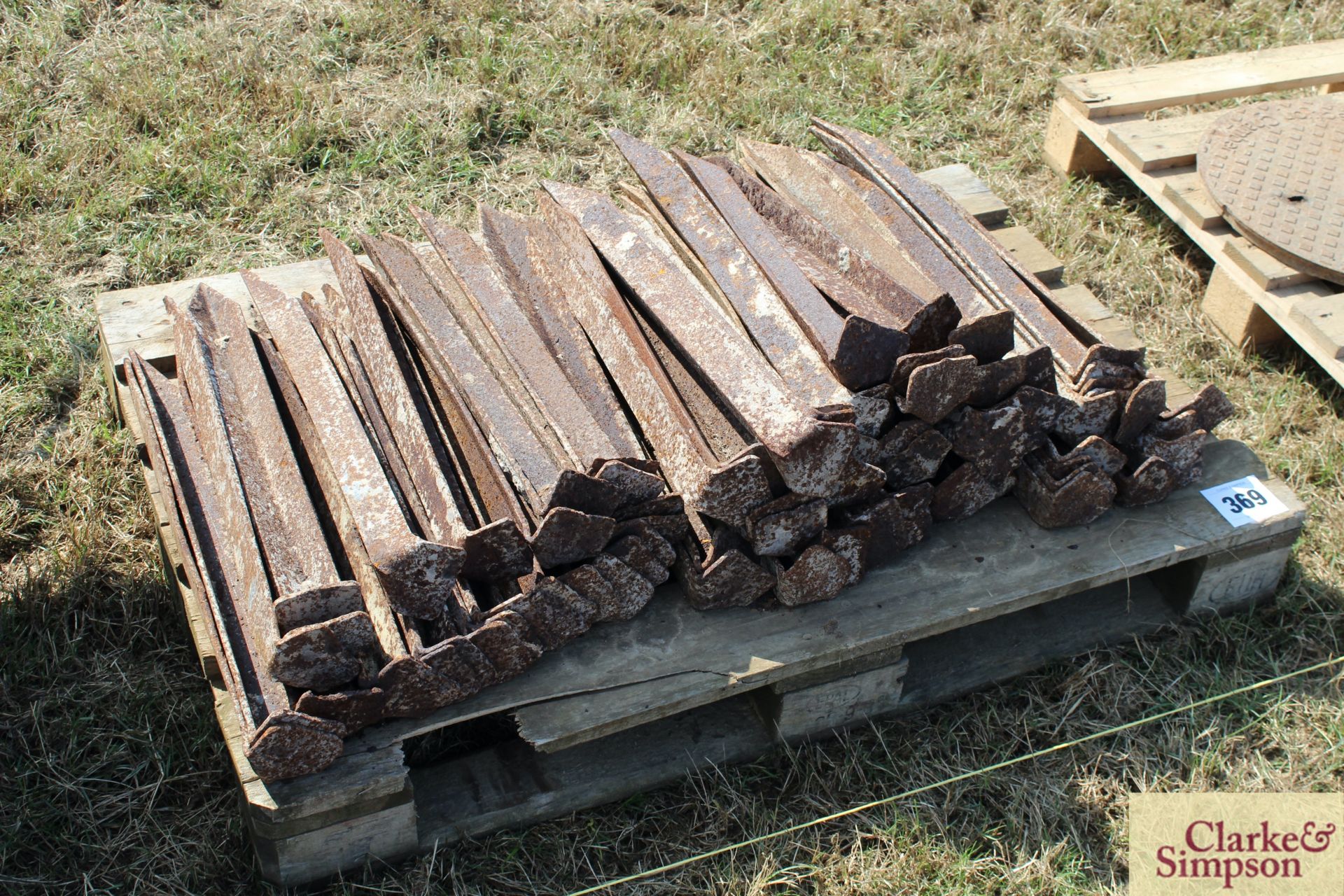 Heavy duty metal stakes, used when pouring concrete on airfield. - Image 2 of 4