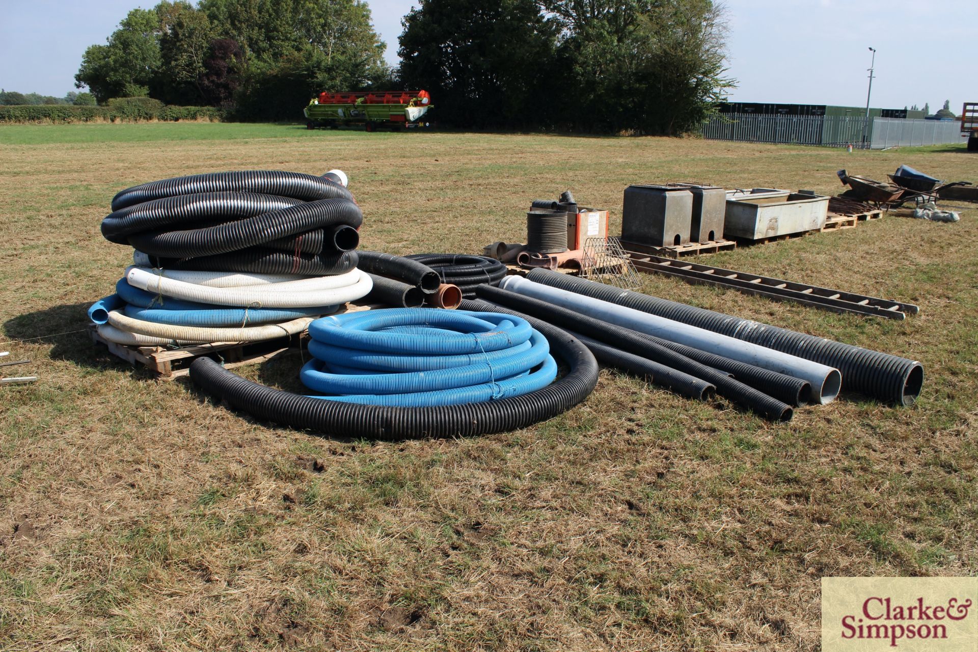 Large quantity of drainage pipe. - Image 3 of 4