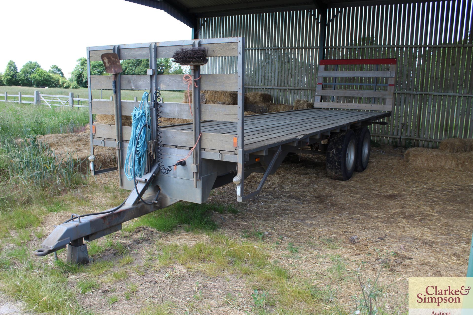 Farm made 27ft twin axle flatbed trailer. Based on Brian Legg 10T tipping trailer chassis. With - Image 10 of 10