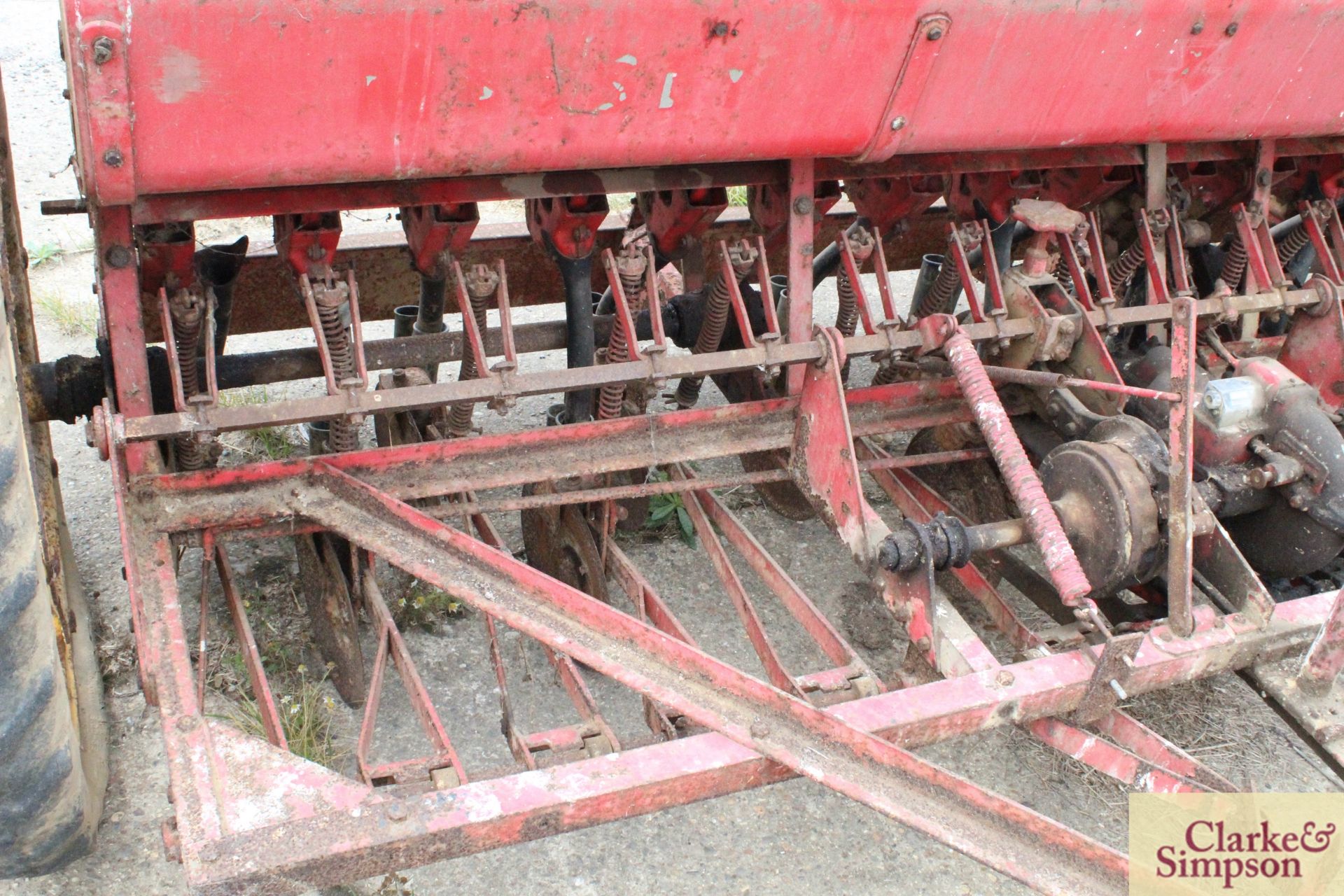 Massey Ferguson 29 3m trailed dill. With disc coulters. - Image 11 of 17