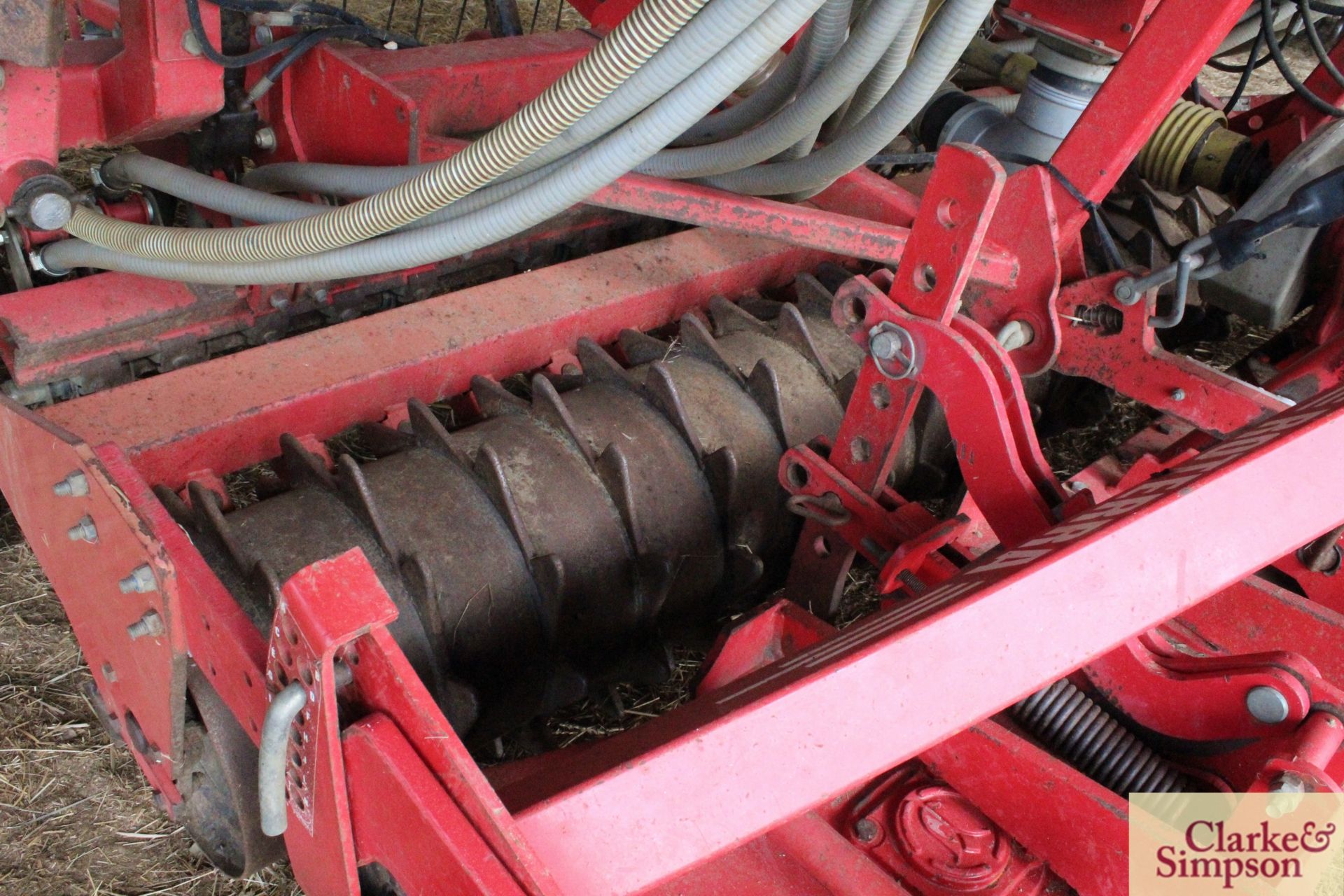 Lely/ Tulip Rotarra 3m power harrow. Serial number/ year to follow. With packer. Piggy backed with - Image 26 of 31