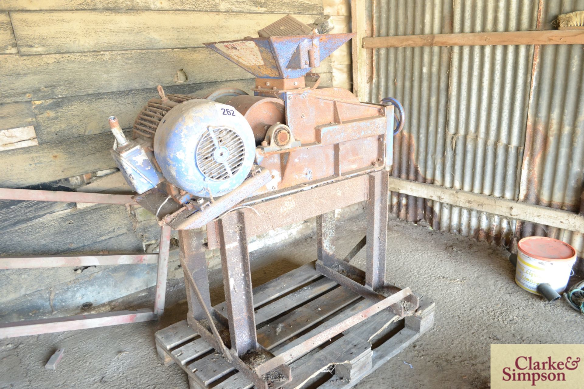 Heavy duty roller mill.