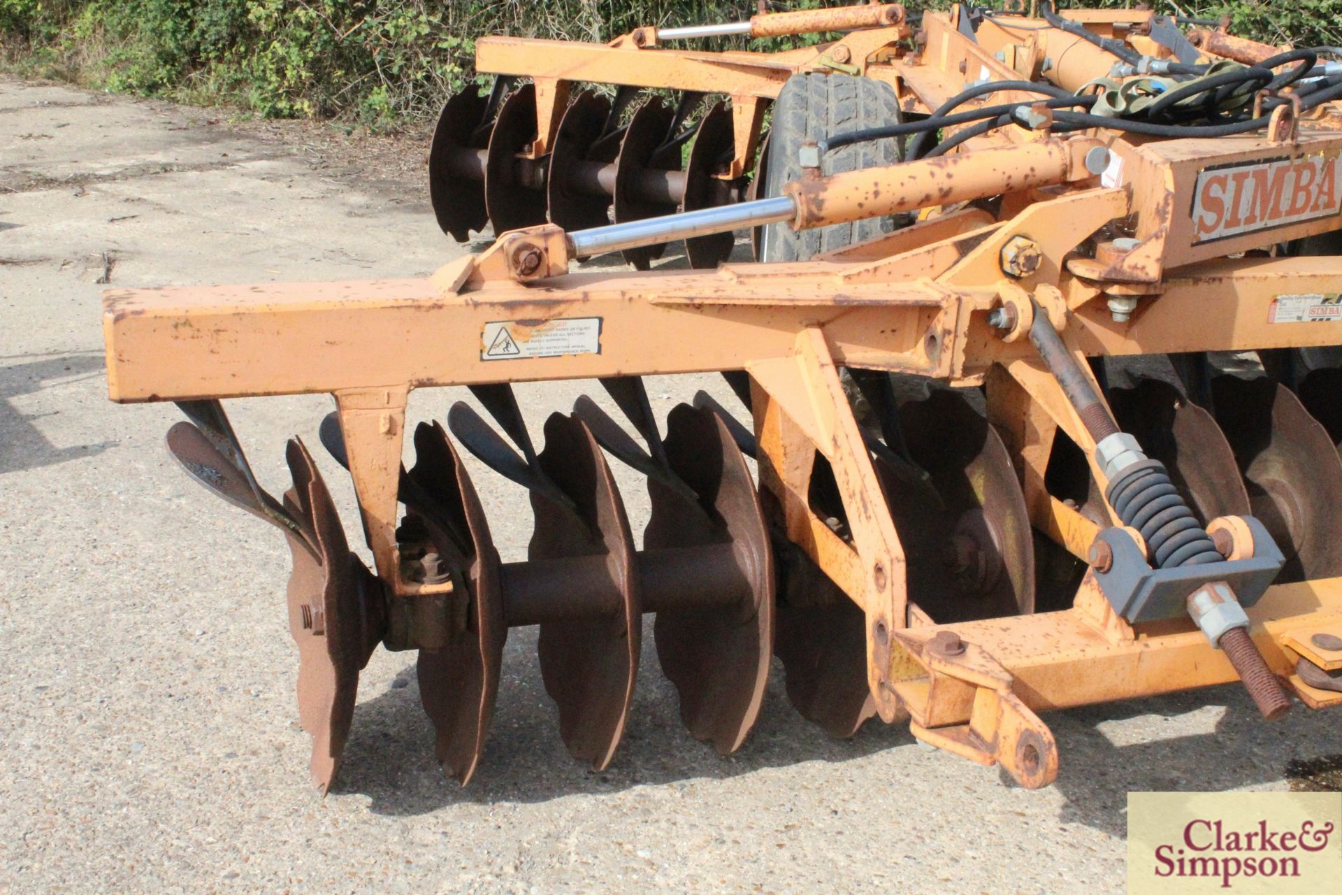 Simba 23C 4m hydraulic folding trailed discs. Model ODH/23C/32/FW. Serial number 78389027. With - Image 10 of 24