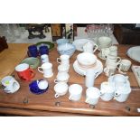 A quantity of various teaware and dinnerware to incl