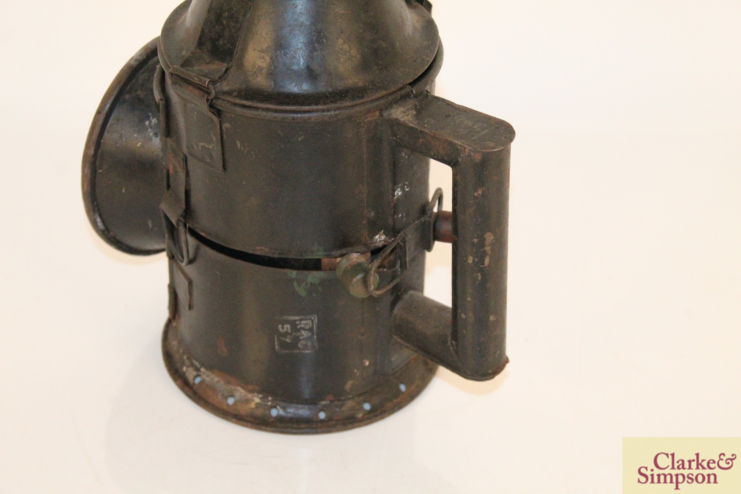 A vintage railway signal lamp - Image 3 of 5