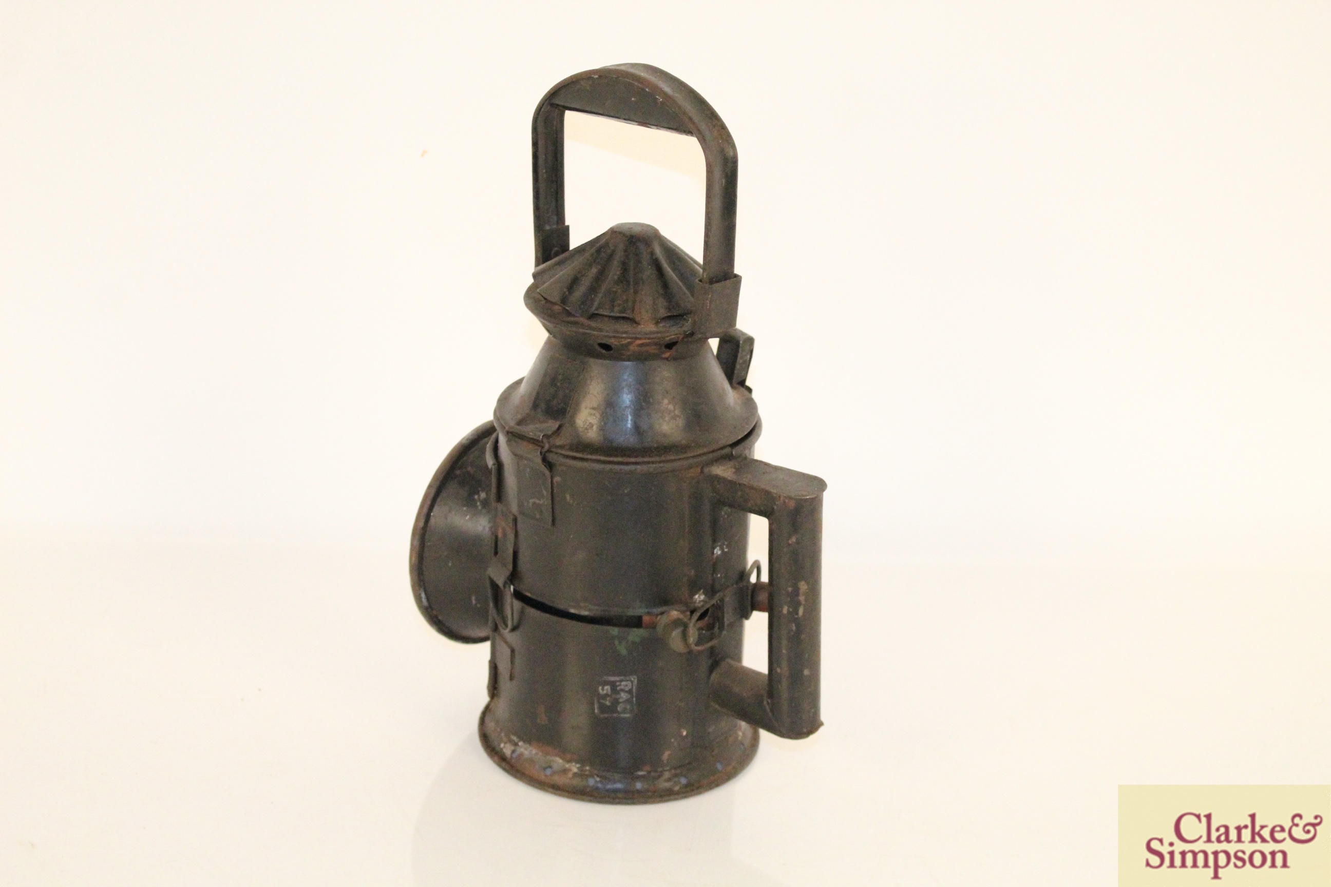 A vintage railway signal lamp - Image 2 of 5