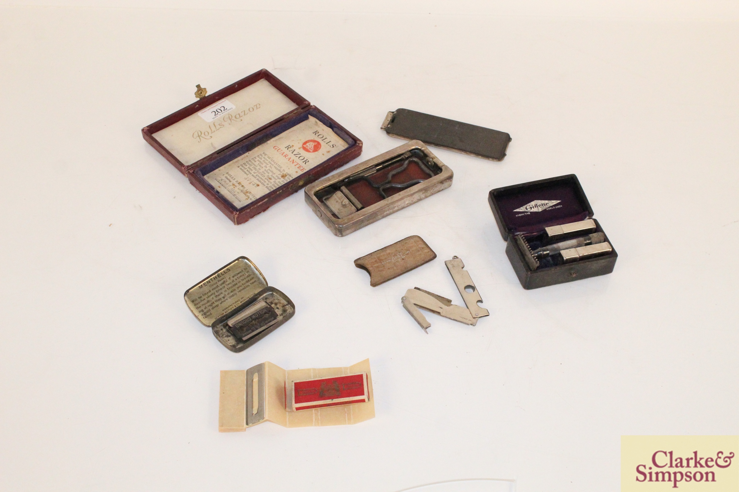 A Rolls razor and various others