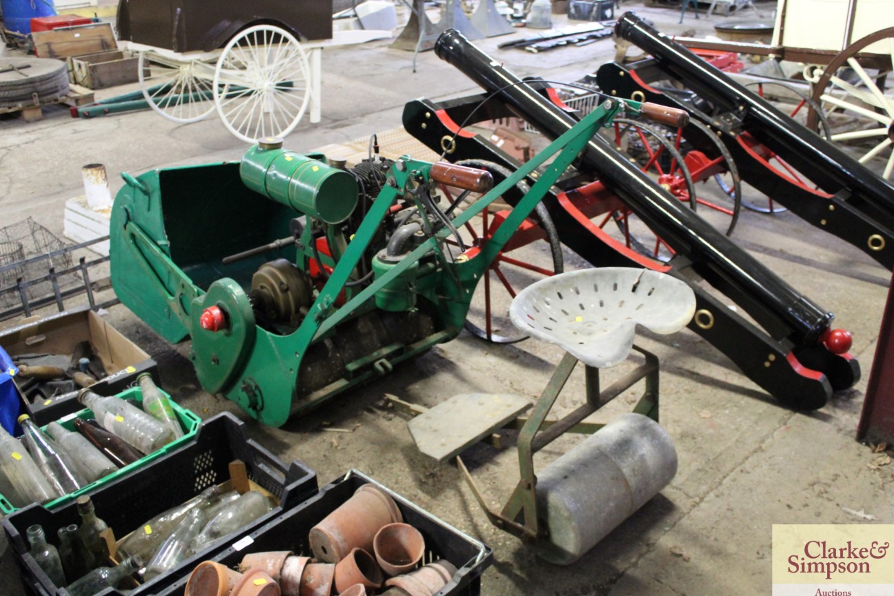 A Ransomes cylinder ride-on mower - Image 3 of 12