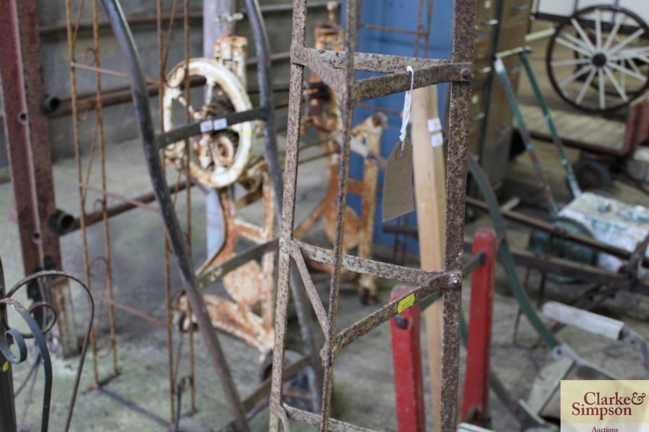 A wrought metal vintage saucepan stand - Image 3 of 5