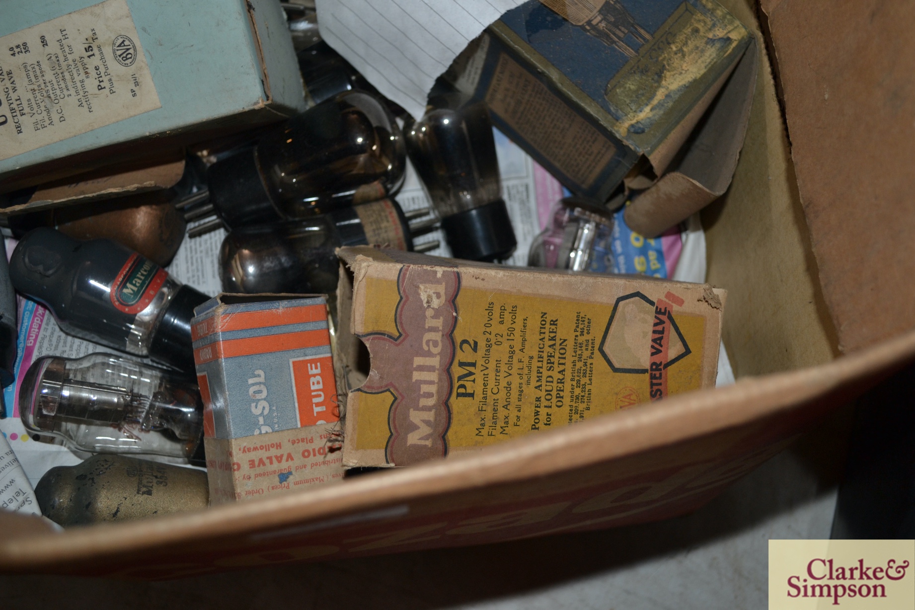 A large collection of old radio values, some boxed - Image 3 of 4