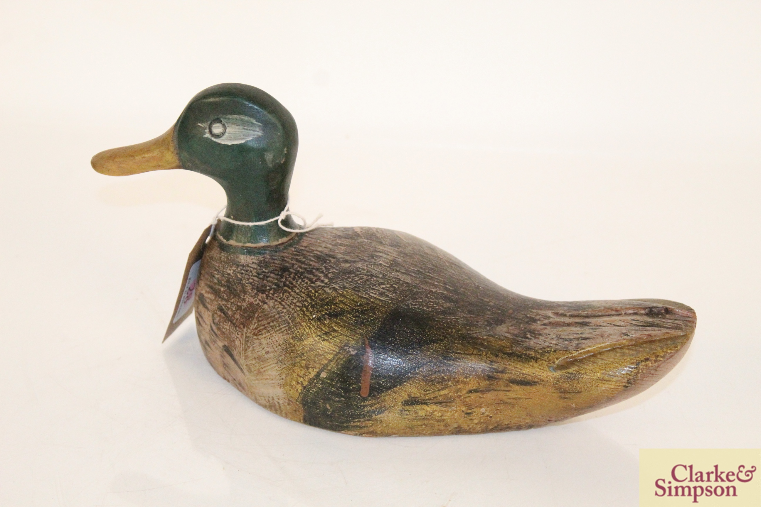 An old wooden painted decoy duck - Image 2 of 3