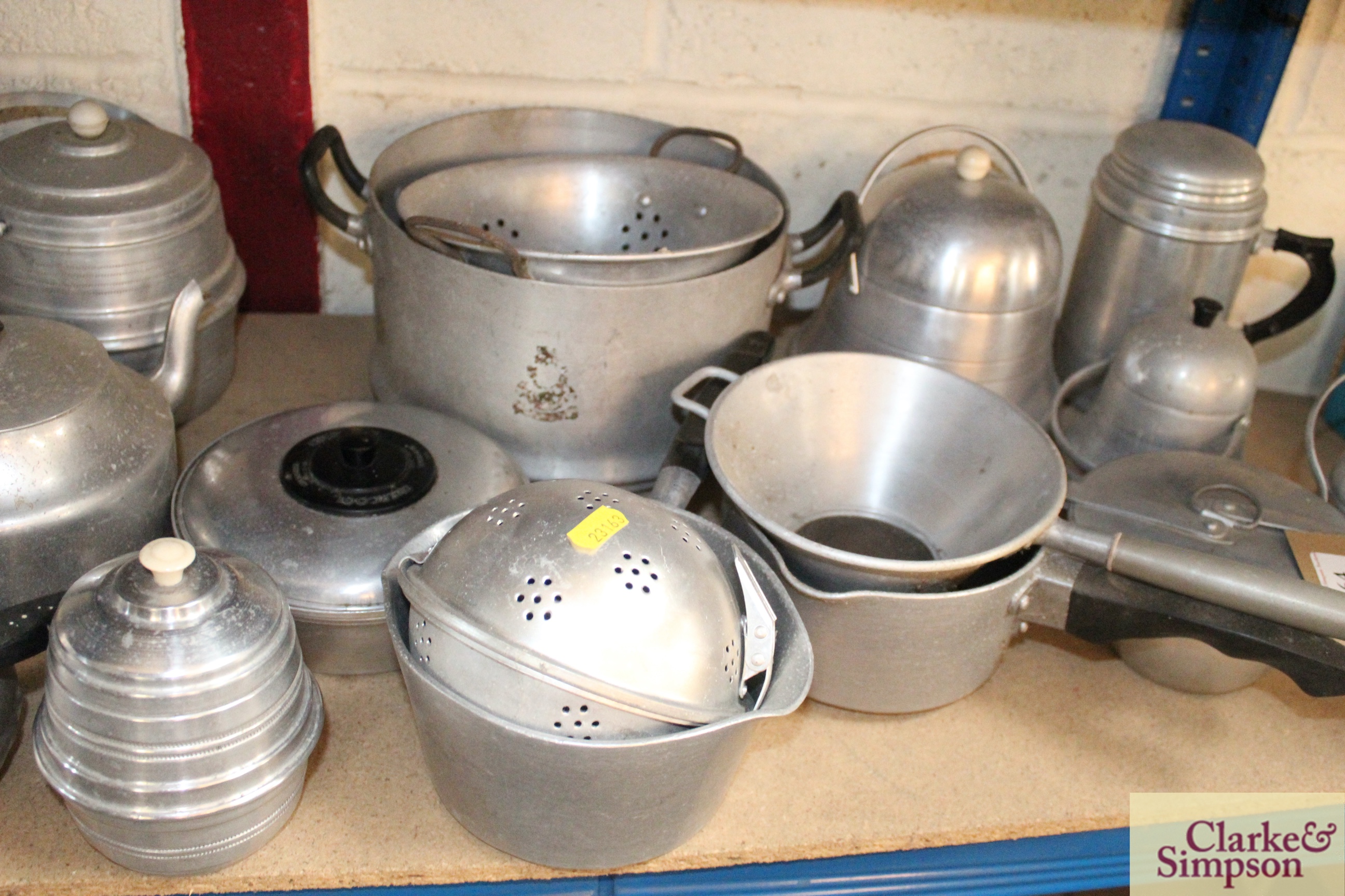 A collection of aluminium kitchenware - Image 3 of 4