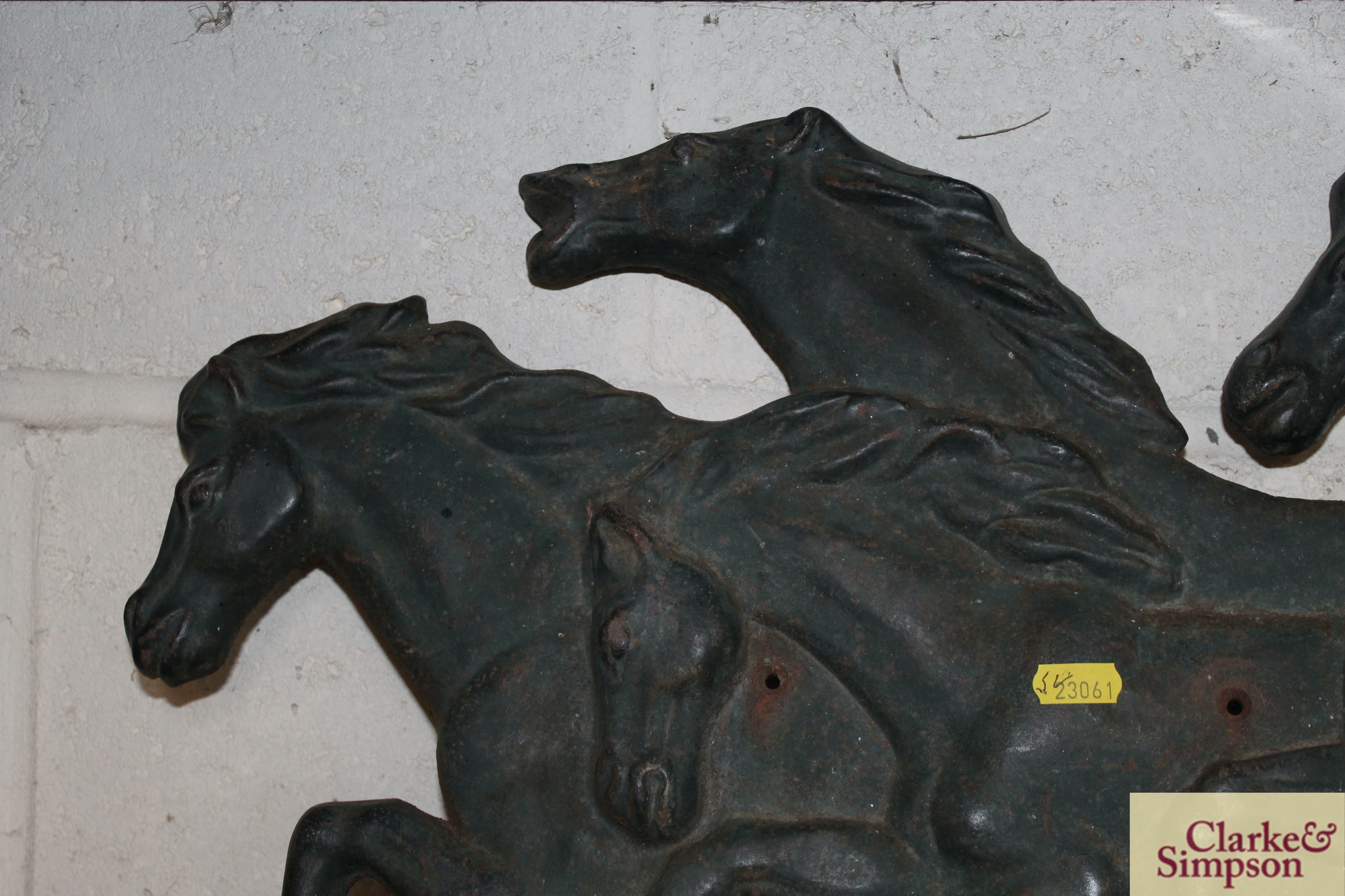 A four horse cast iron wall plaque, 27cm long NB. - Image 2 of 5