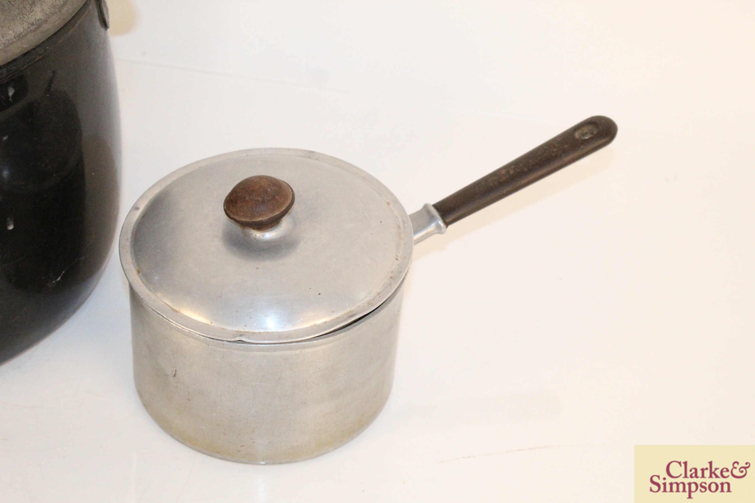 A Judge ware metal cooking pot with swing handle - Image 6 of 8