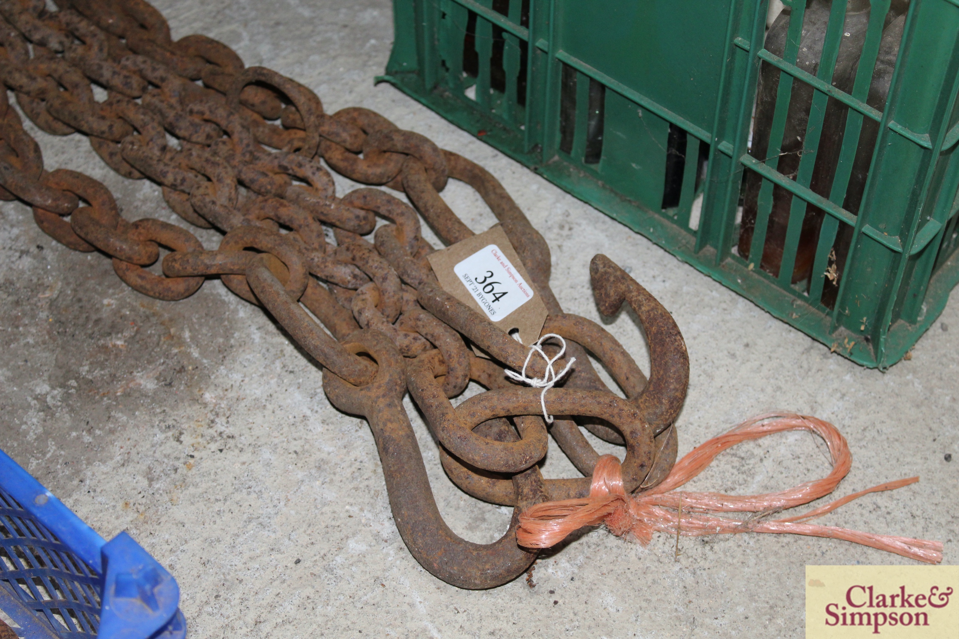 A pair of heavy hooked haulage chains - Image 2 of 3