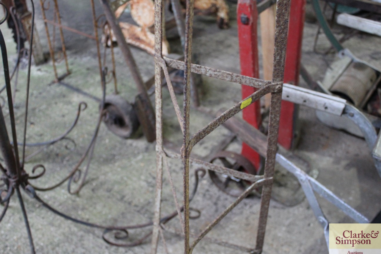 A wrought metal vintage saucepan stand - Image 4 of 5