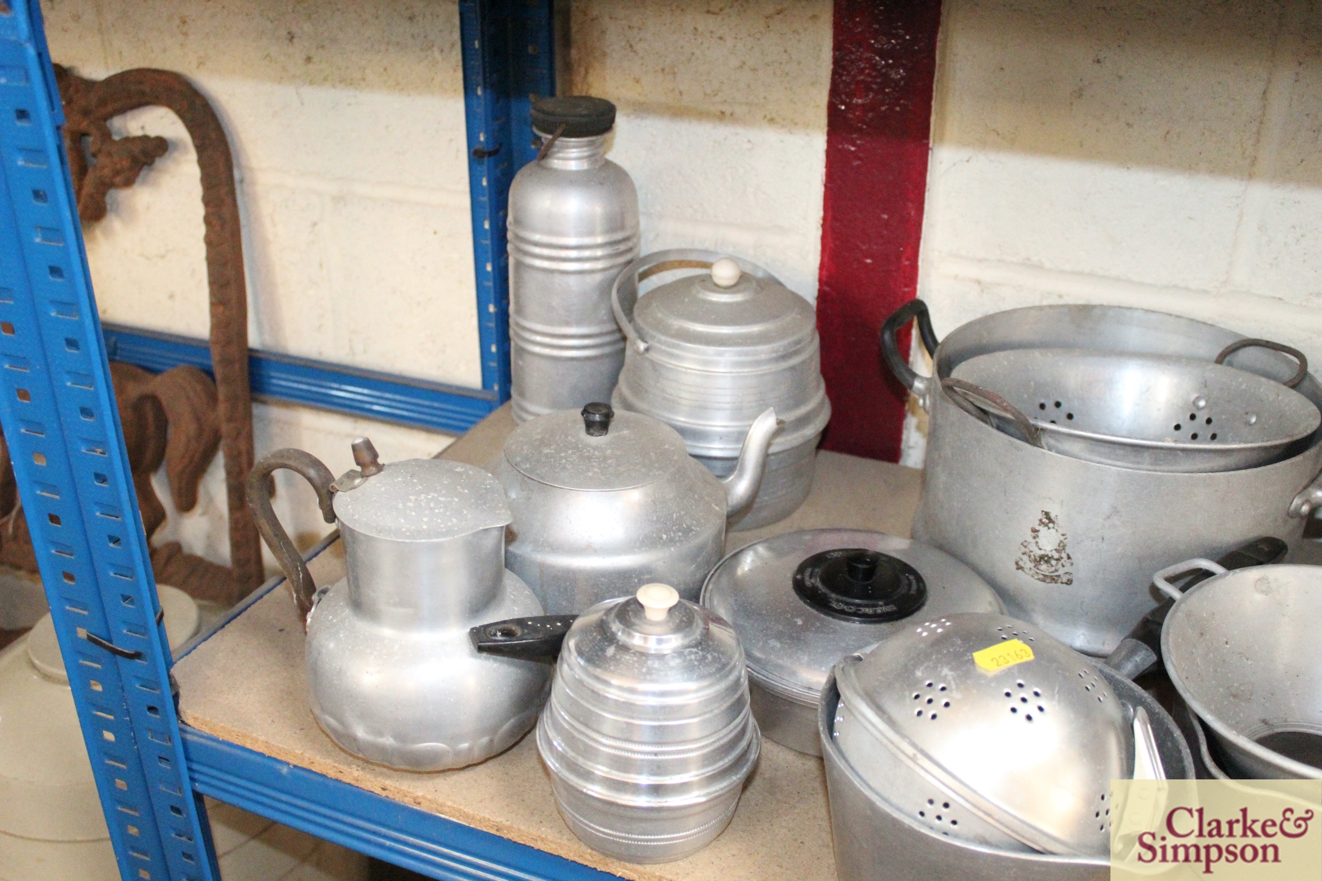 A collection of aluminium kitchenware - Image 2 of 4