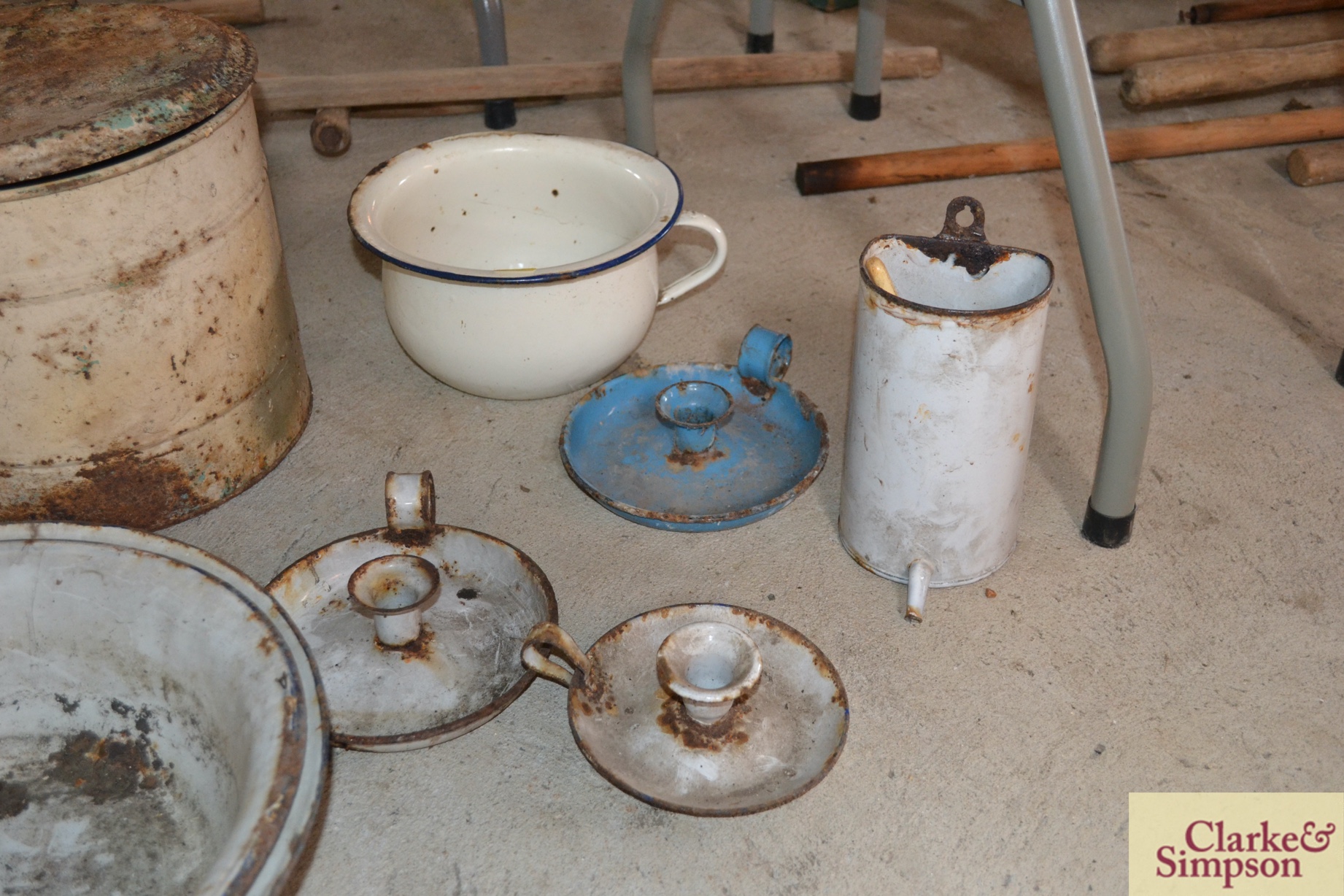 A quantity of various enamel ware , stone glazed f - Image 2 of 4