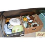 Two boxes of various sundry china