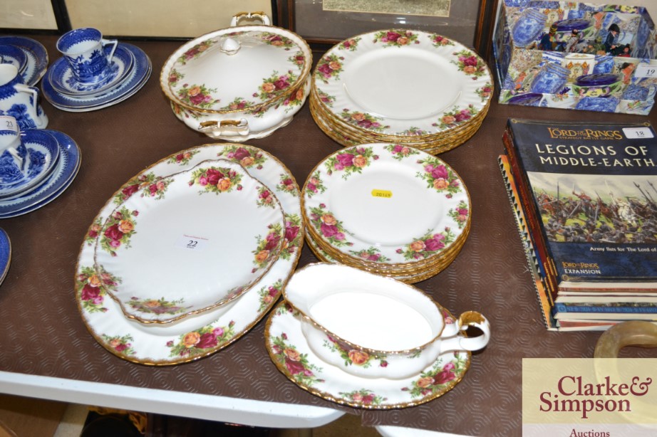 A quantity of Royal Albert "Old Country Roses" chi