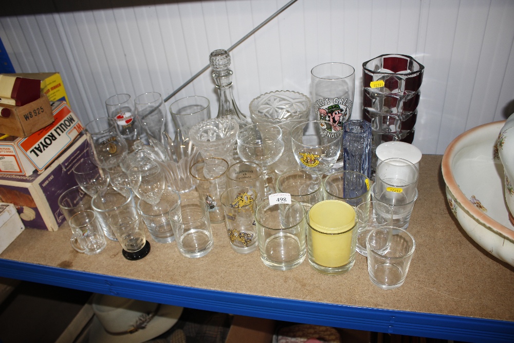 A quantity of various glassware