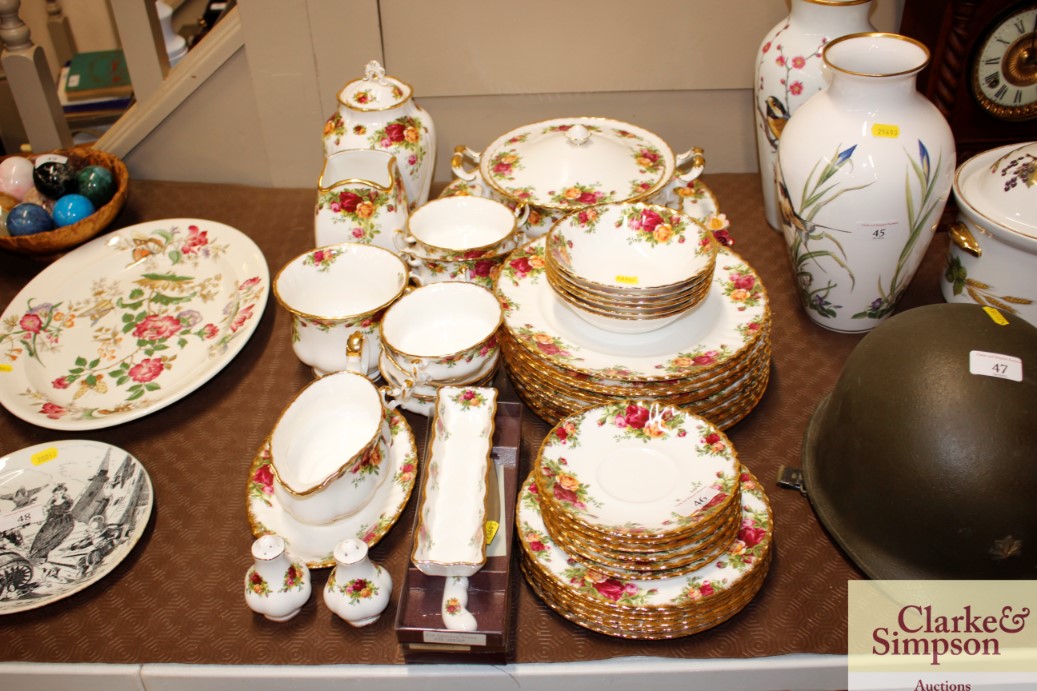 A collection of Royal Albert "Old Country Roses" t