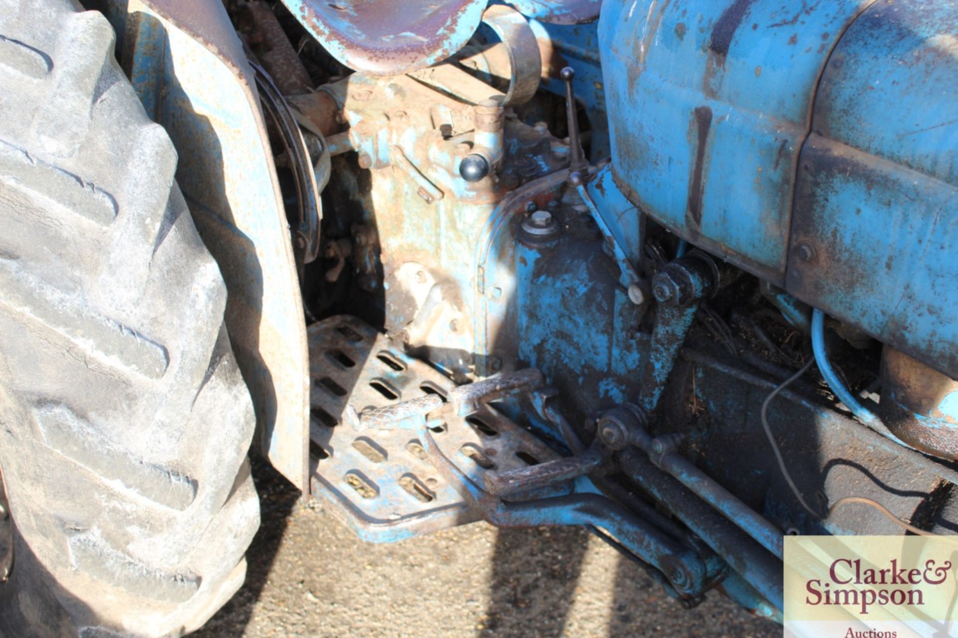 Fordson Dexta 2WD tractor. Serial number 10751. Registration 6447 NO. Date of first registration - Image 14 of 20