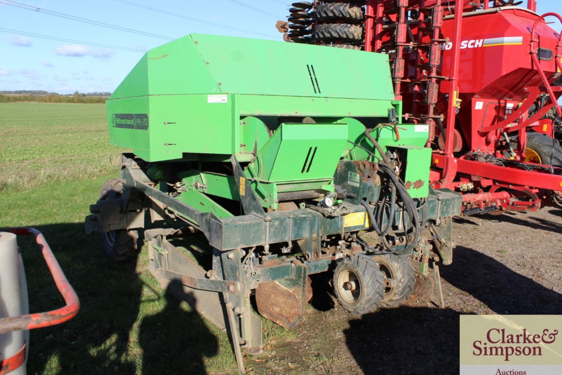 Structural Miedema PM20 tipping hopper belt potato planter. 2005. Serial number 405031. Machine - Image 2 of 11