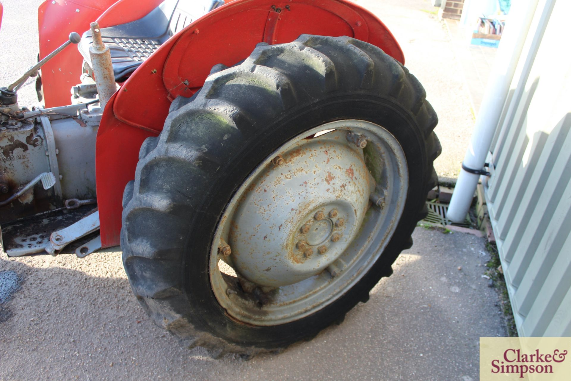 Massey Ferguson 35 23C 4cyl diesel 2WD tractor. Serial number SDM135235.1959. With dual clutch, pick - Image 20 of 23