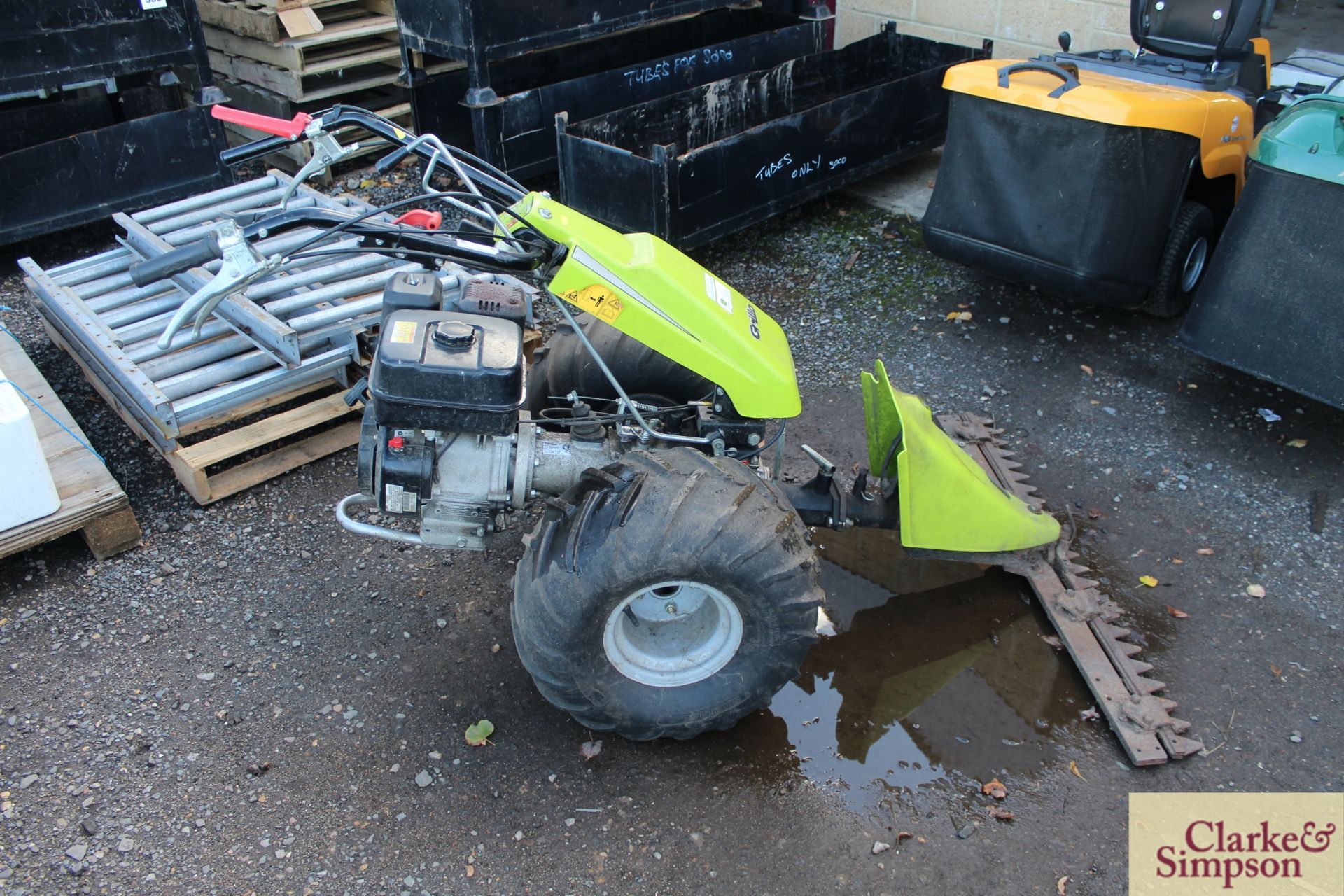 Grillo GF3 two wheel tractor. 2010. With cutterbar and flail attachments. Owned from new. V - Image 2 of 12