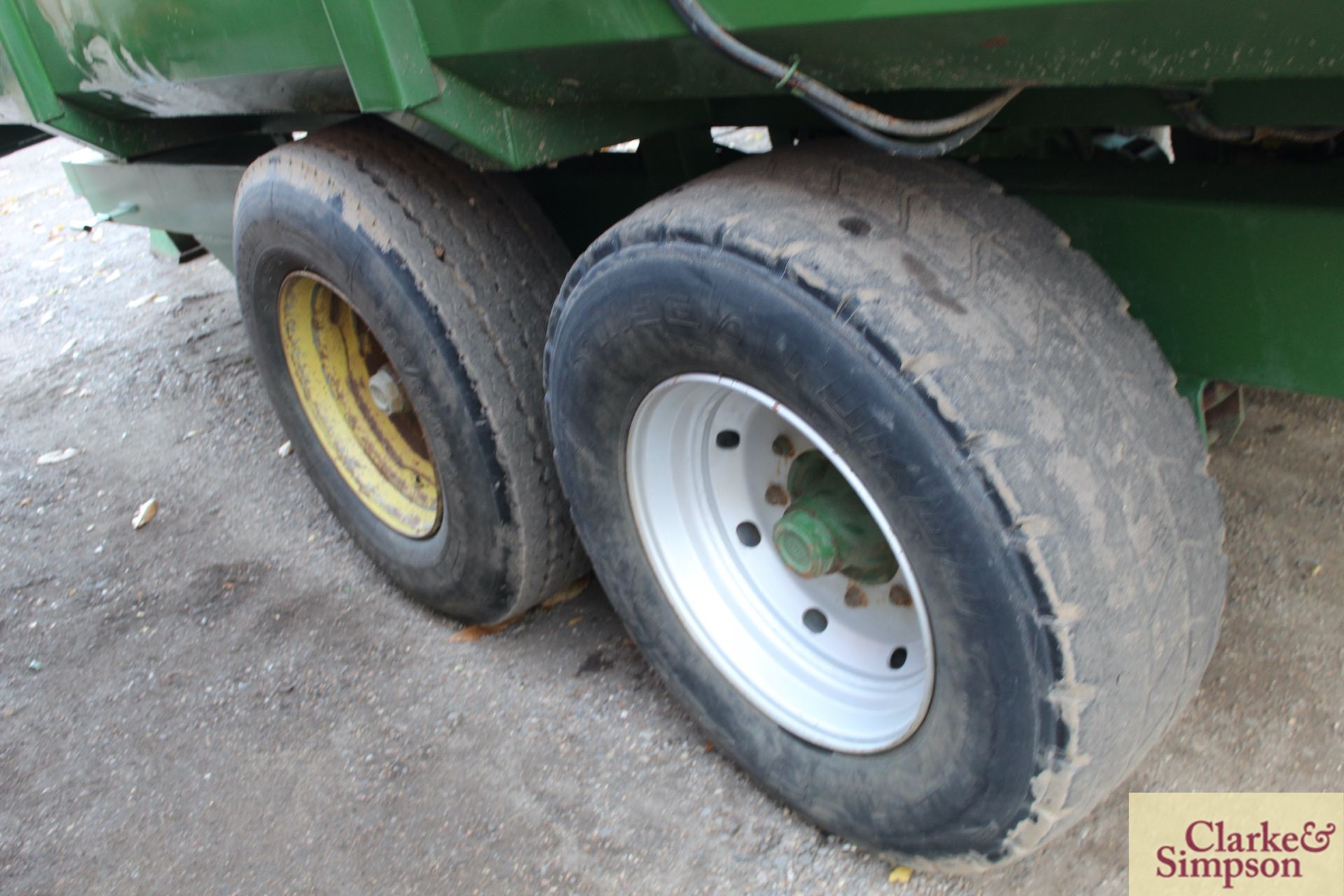 Marston FF12 12T twin axle root crop tipping trailer. With super single wheels and tyres, sprung - Image 8 of 14
