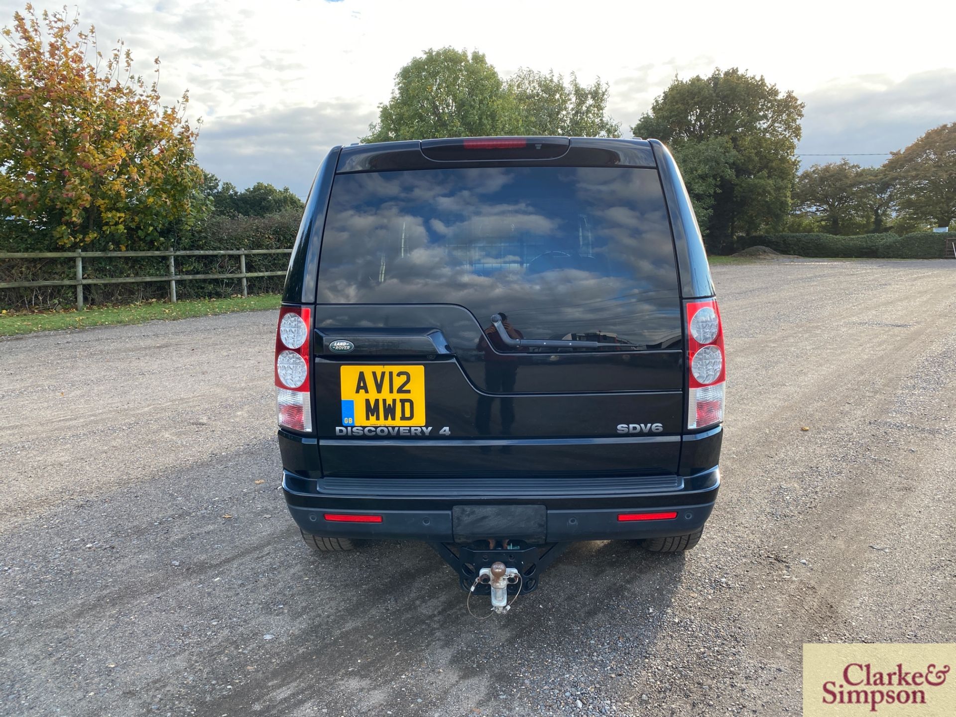 Land Rover Discovery 3.0L diesel commercial SD V6 - Image 6 of 71