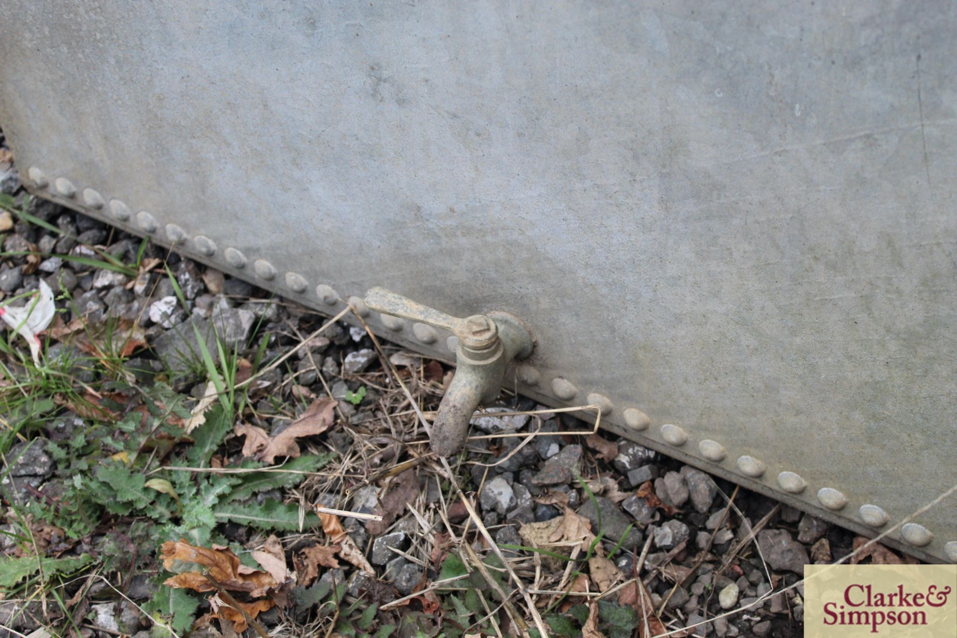 Cattle water tank. - Image 5 of 7