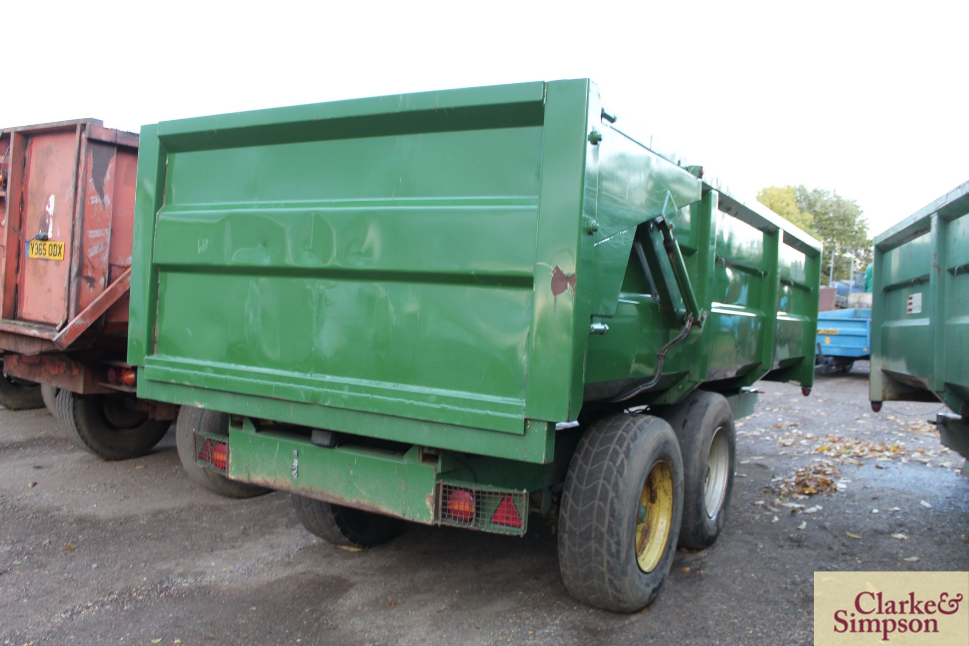 Marston FF12 12T twin axle root crop tipping trailer. With super single wheels and tyres, sprung - Image 4 of 14