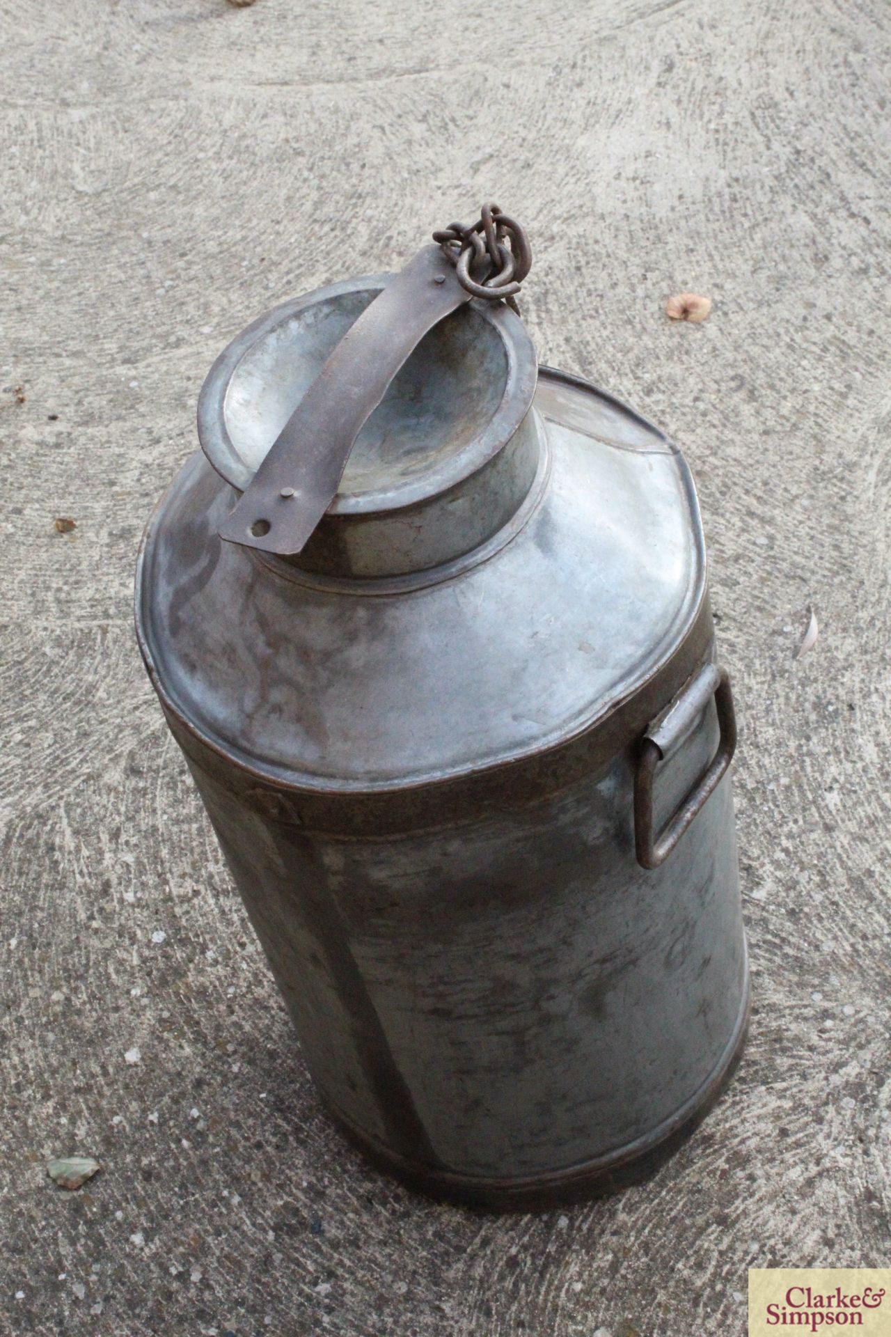 Tall milk churn. V - Image 2 of 2