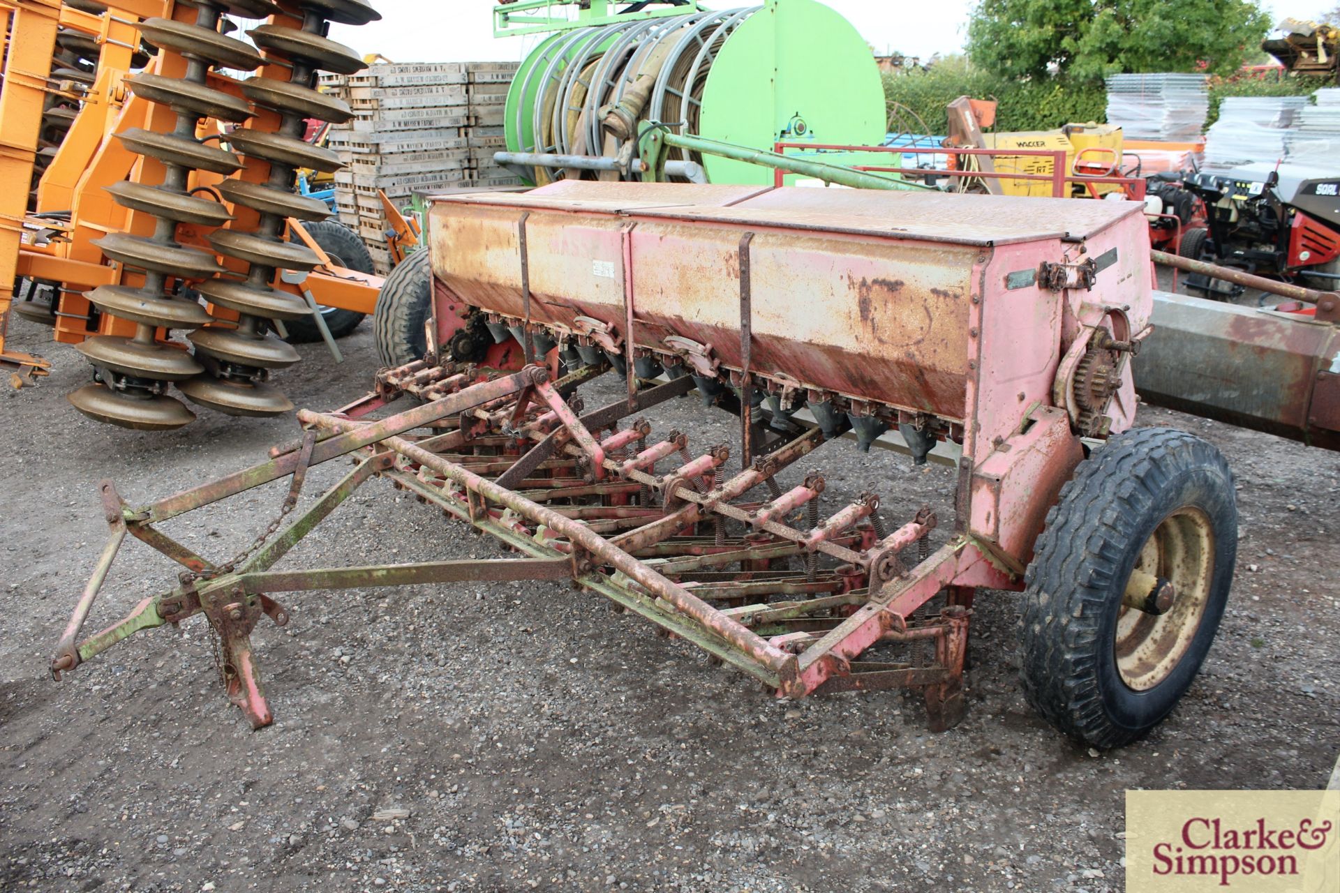 Massey Ferguson MF34-7 grain and fertiliser drill. With Suffolk coulters. V - Image 2 of 15